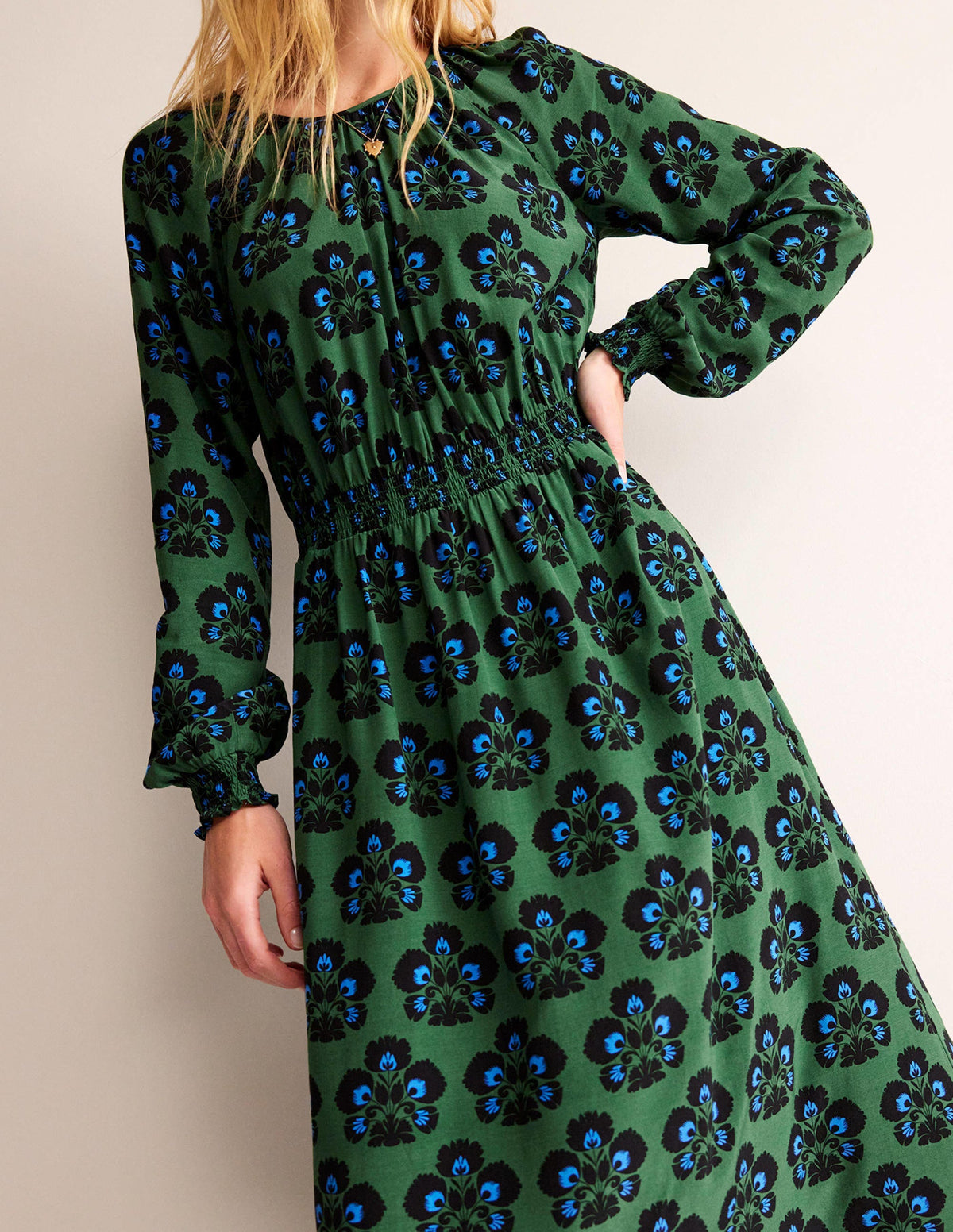 Gather Raglan Midi Dress-Amazon Green, Carnation Stamp - Image 2