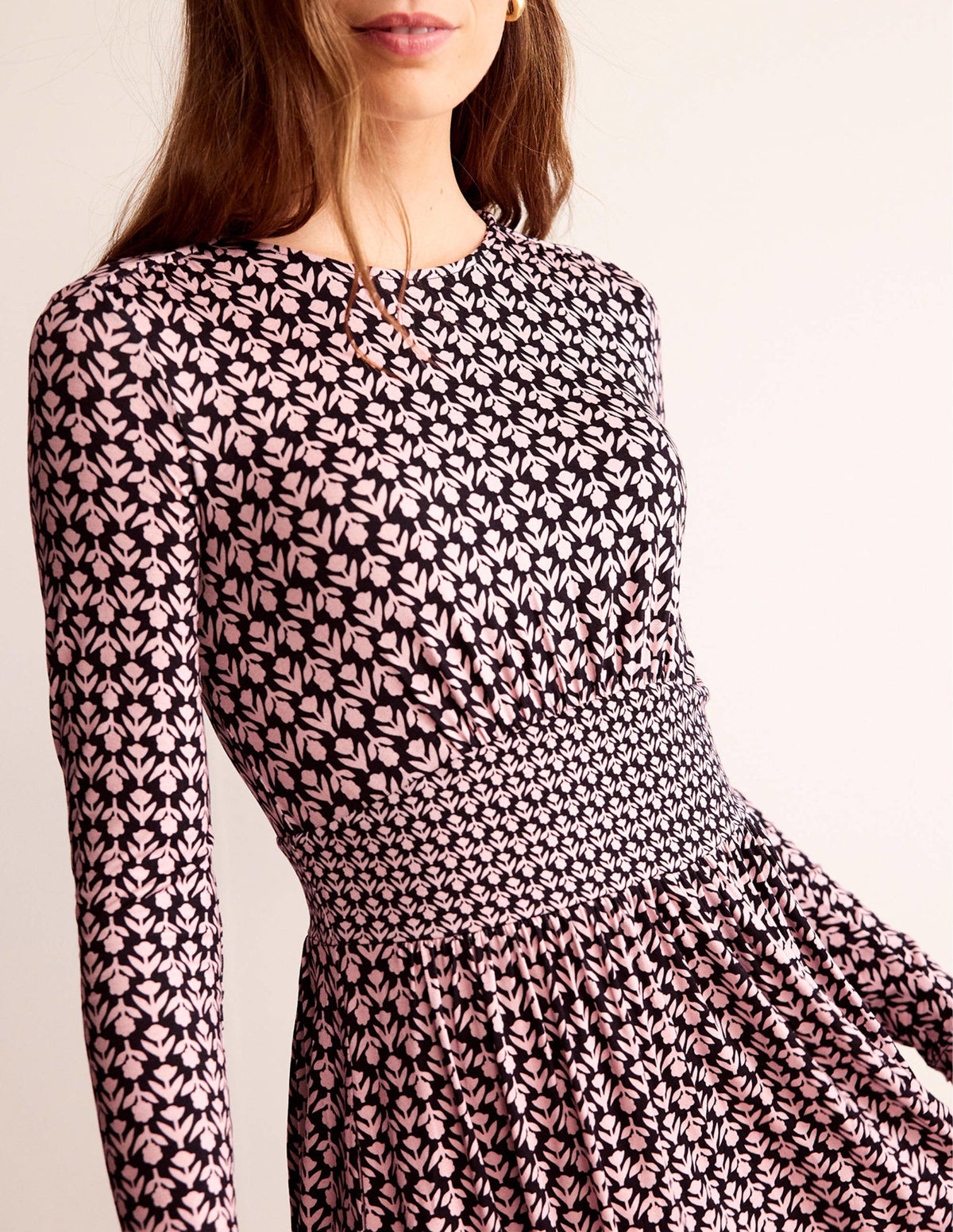 Thea Long Sleeve Midi Dress-Black and Milkshake, Tulip Pop - Image 2