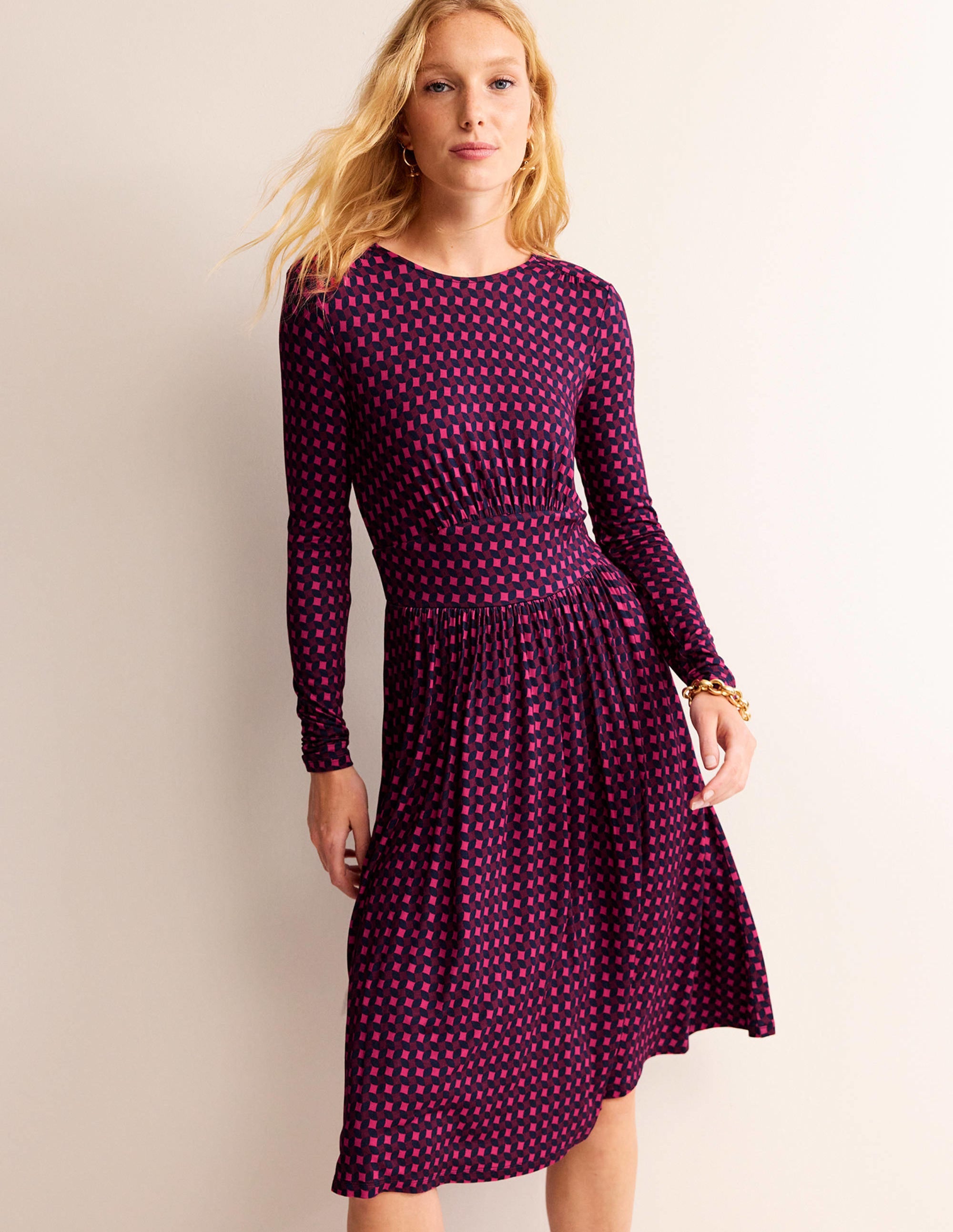 Thea Short Jersey Dress-Vibrant Pink, Abstract Diamond - Image 4