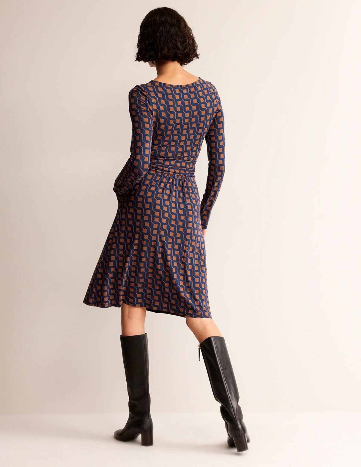 Abigail Jersey Dress-Cognac, Cube Geo - Image 3