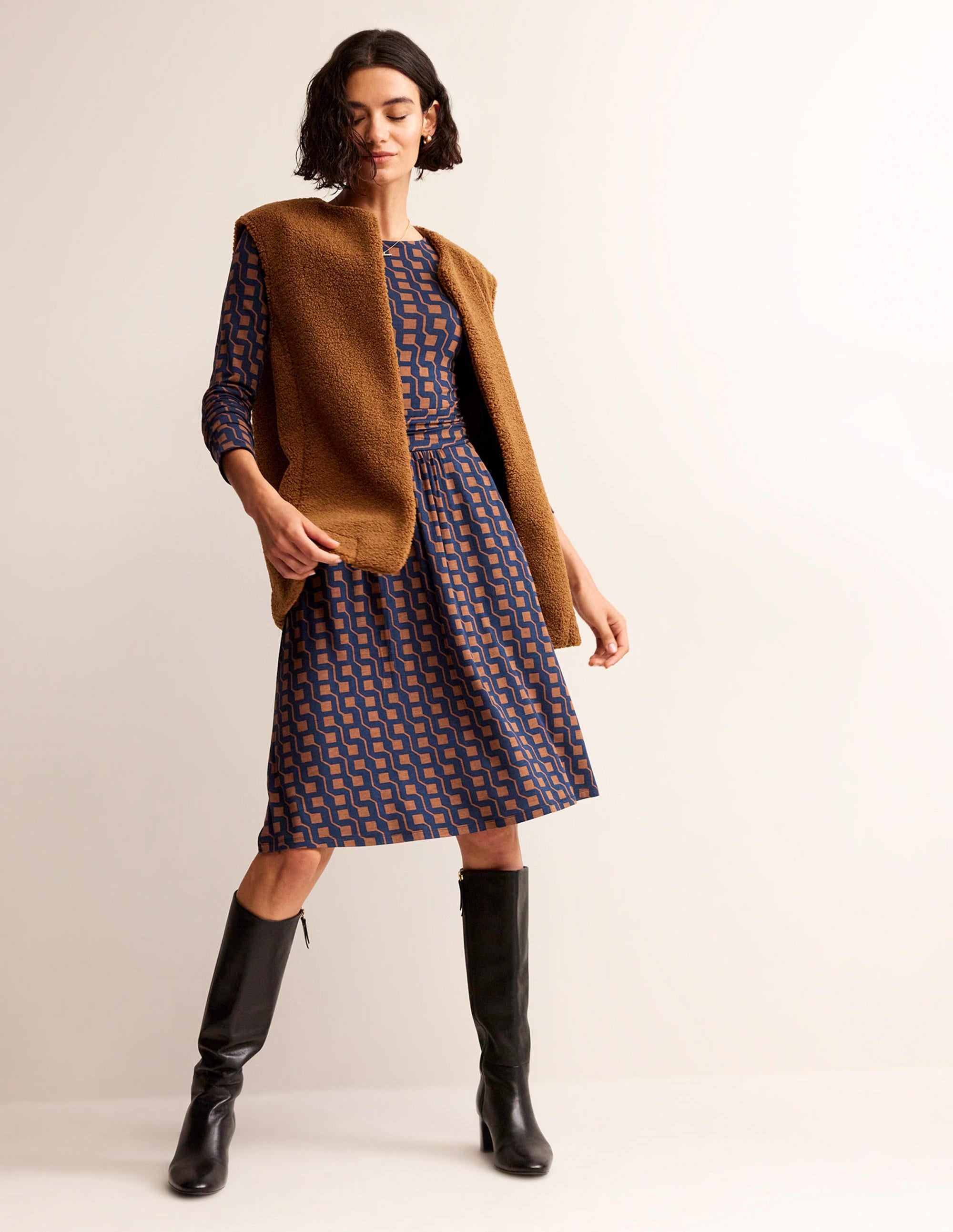 Abigail Jersey Dress-Cognac, Cube Geo - Image 4