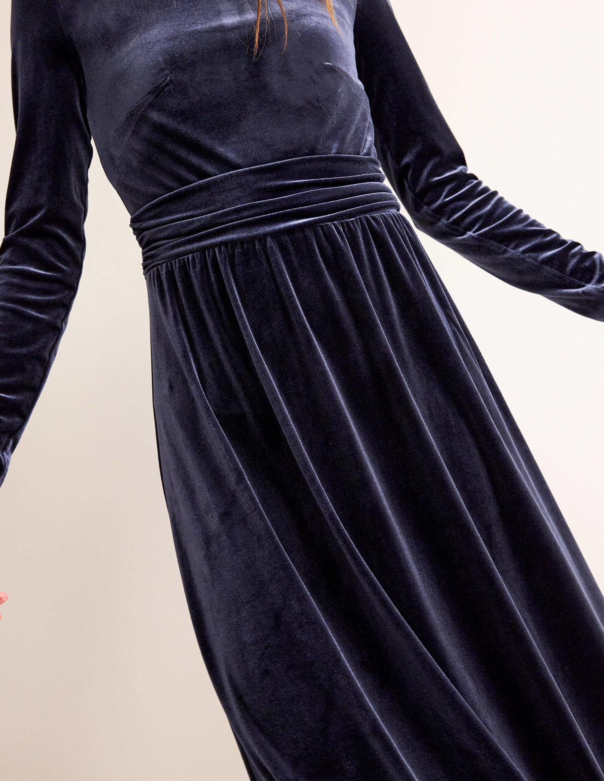 Abigail Velvet Midi Dress-Navy - Image 2