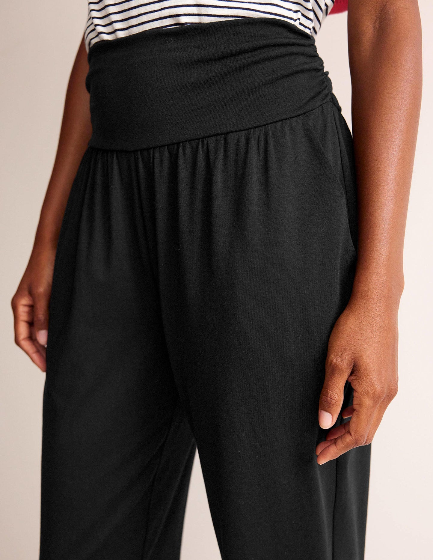 Hareem Jersey Sweatpants-Black