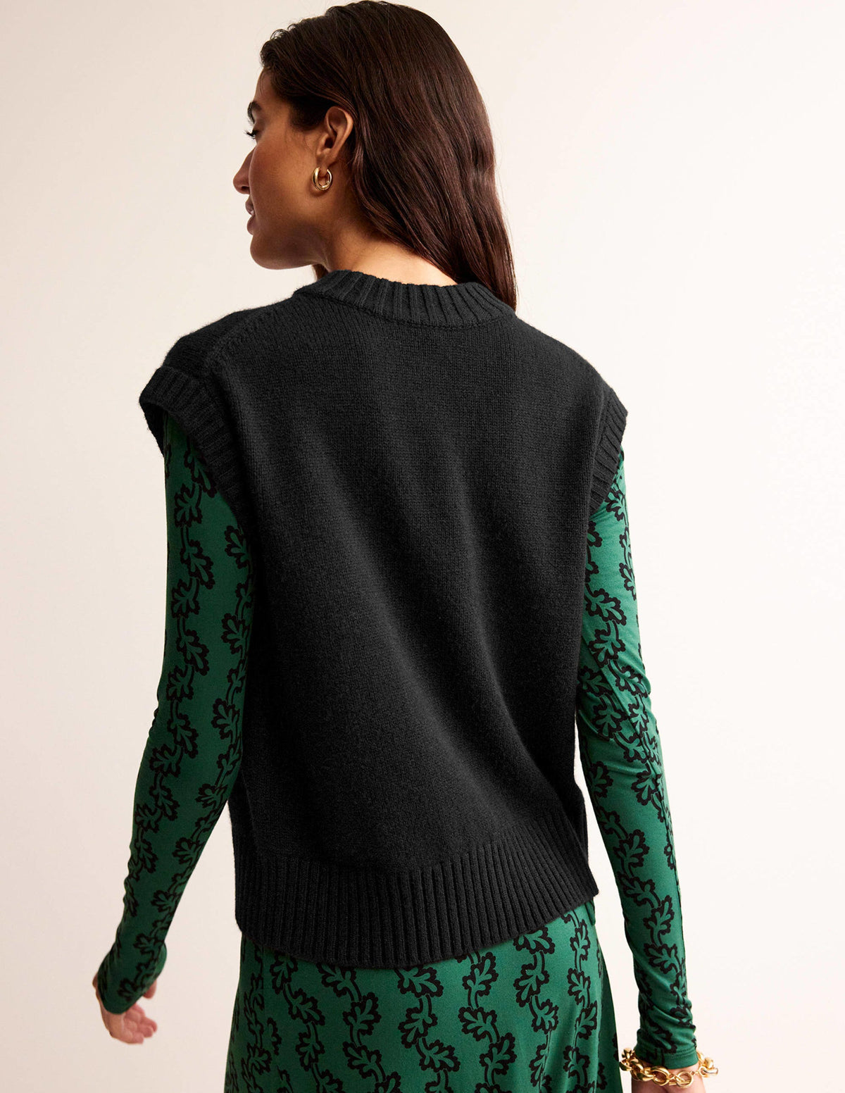 Chunky Cashmere Crew Neck Vest-Black-3