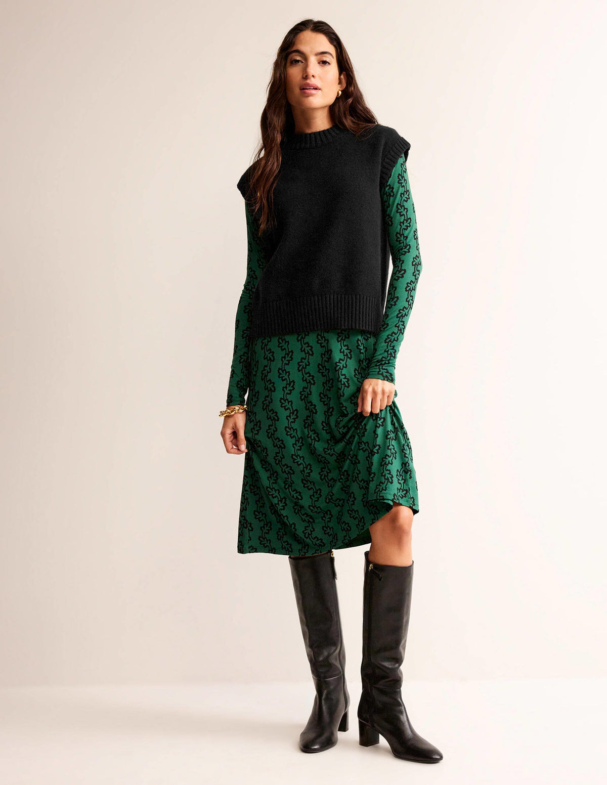 Chunky Cashmere Crew Neck Vest-Black - Image 4