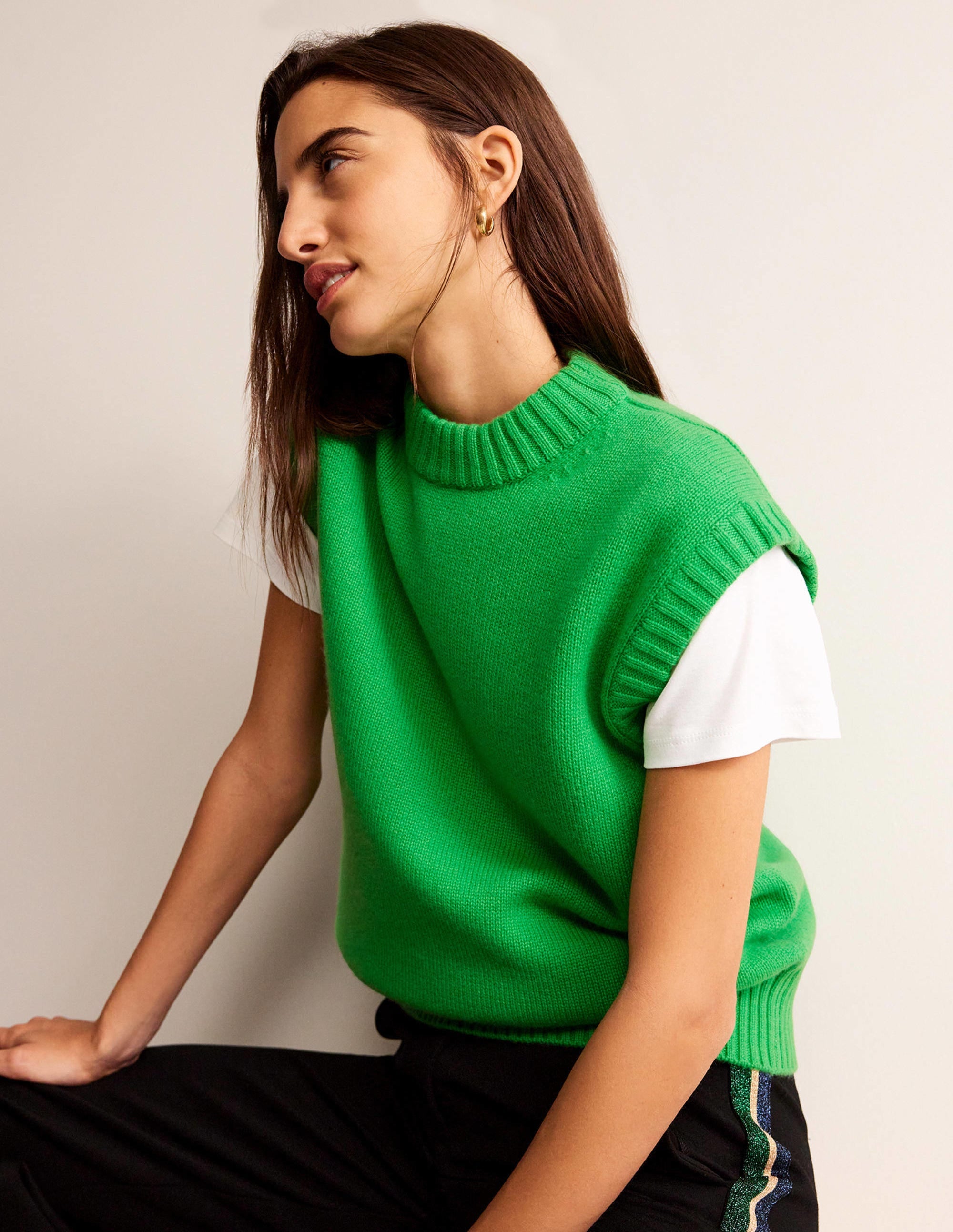 Chunky Cashmere Crew Neck Vest-Pigment Green - Image 4