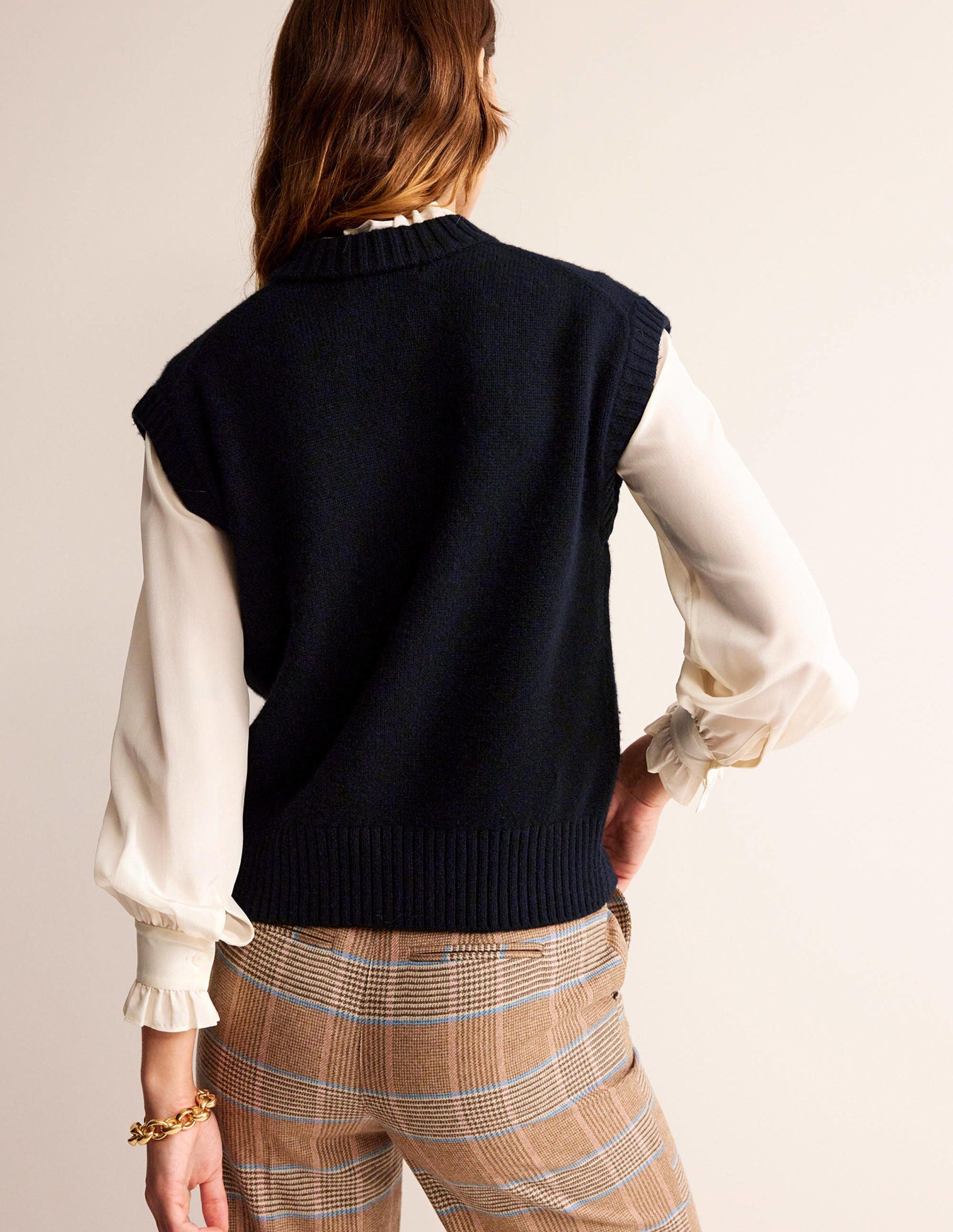Chunky Cashmere Crew Neck Vest-navy-3