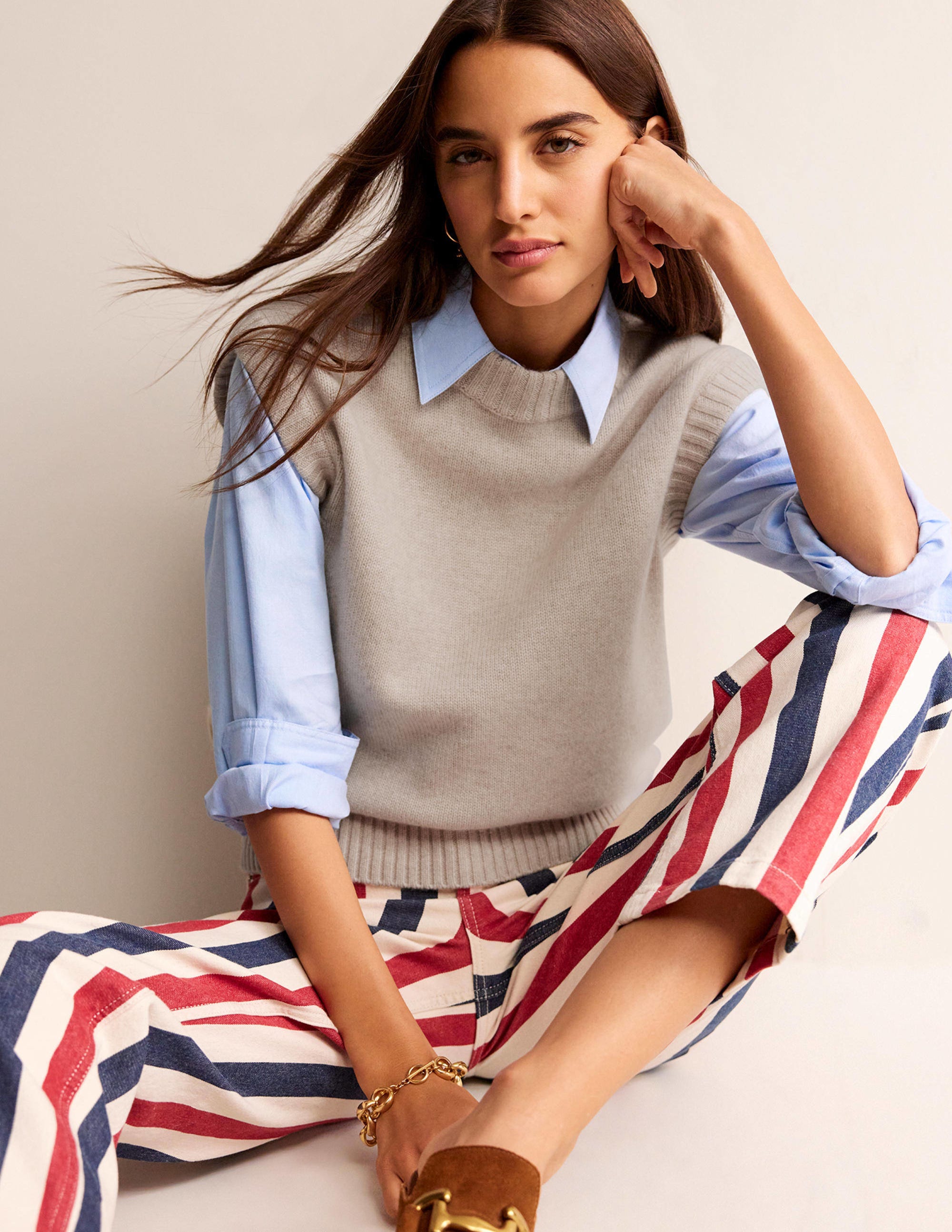 Chunky Cashmere Crew Neck Vest-Oatmeal - Image 1