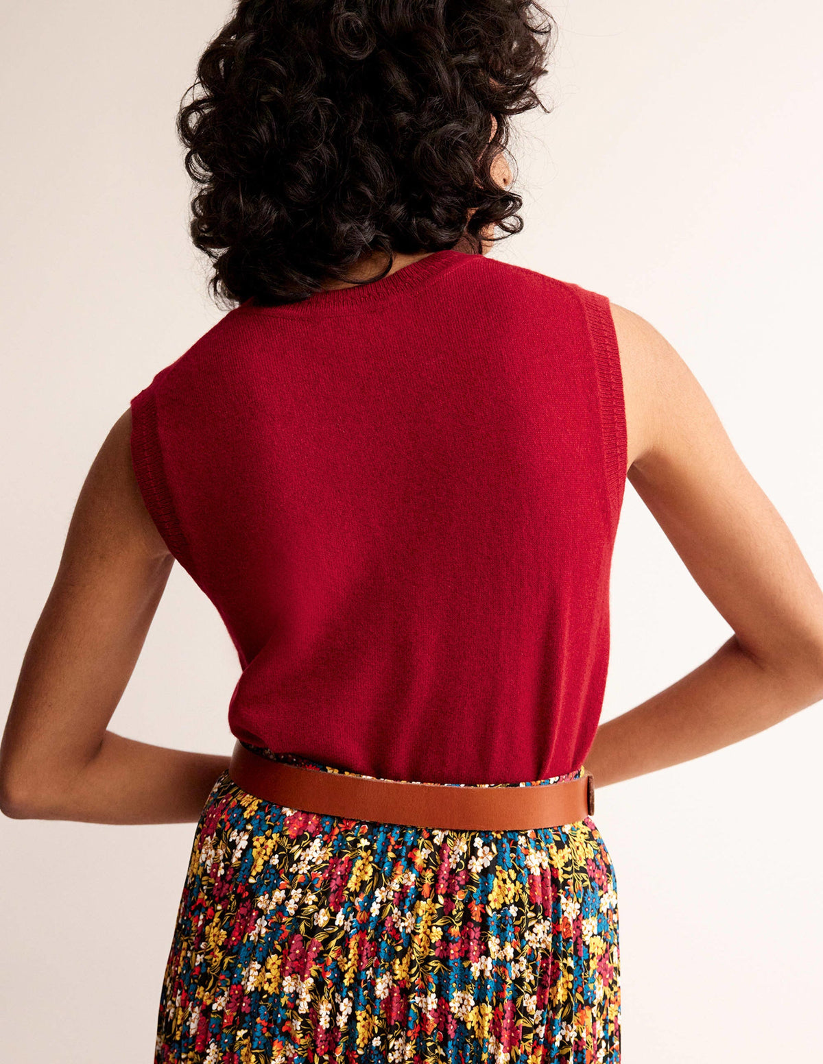Eva Cashmere Vest-Salsa - Image 3
