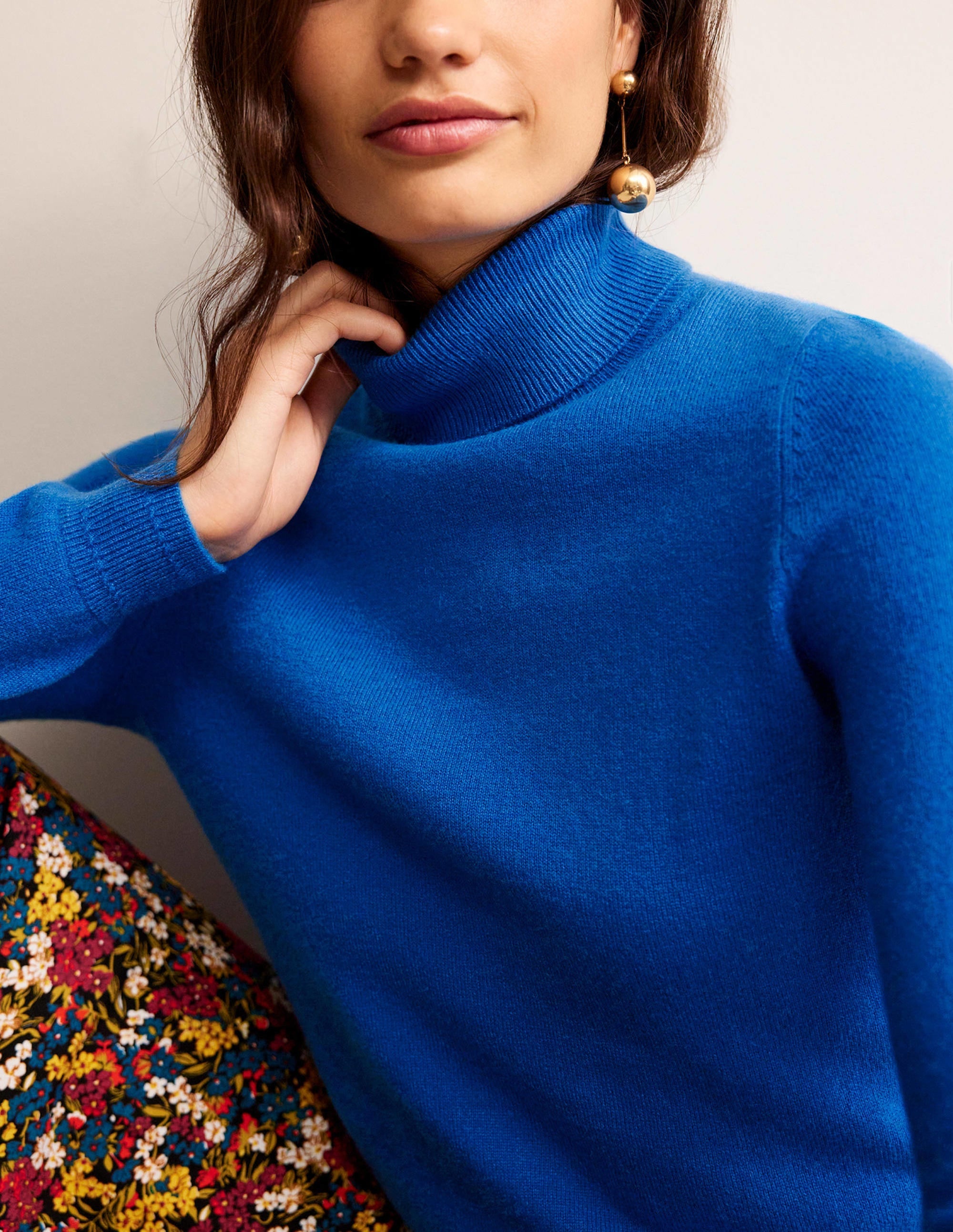 Eva Cashmere Roll-Neck Sweater-Cyan - Image 2