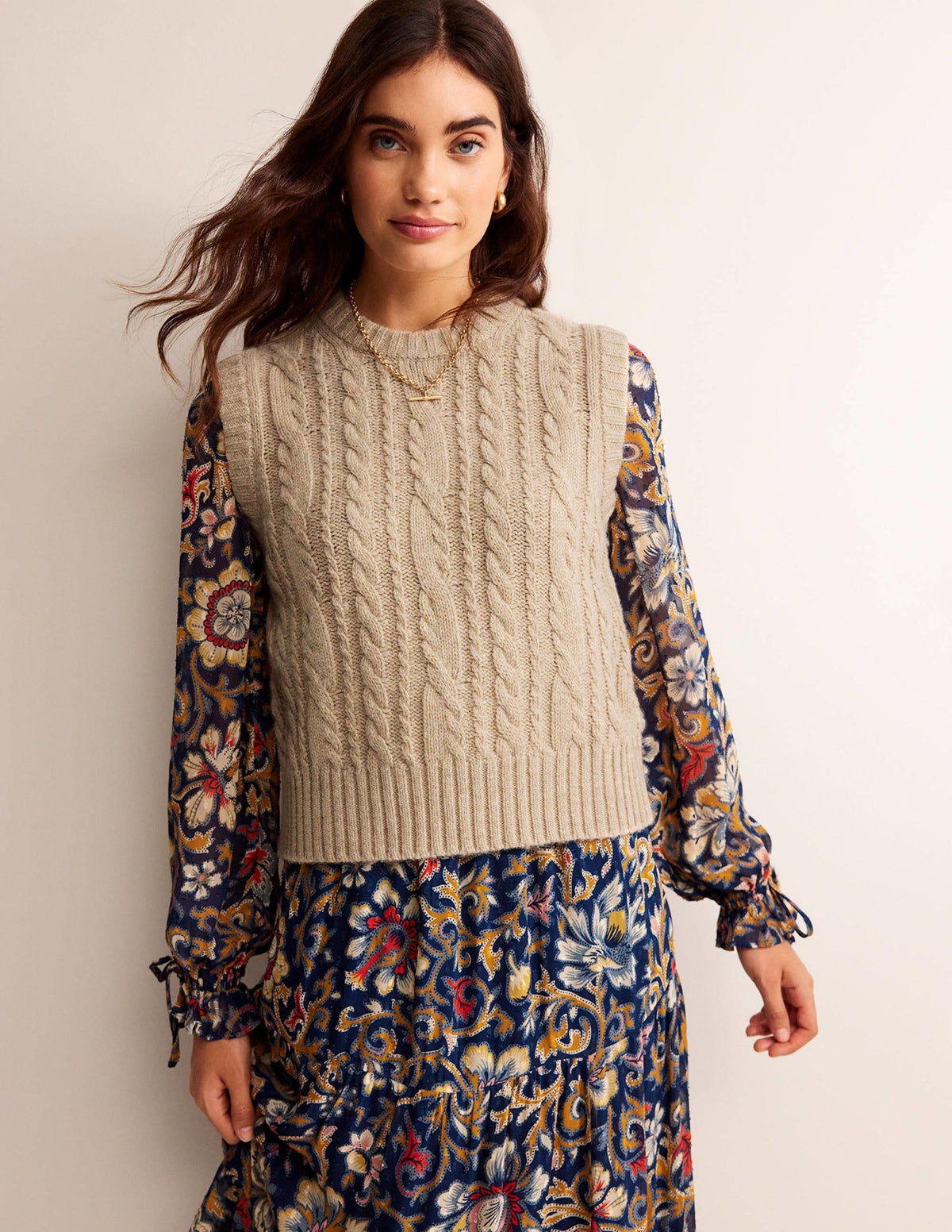 Cable Crew Neck Sweater Vest-Chinchilla Melange-2