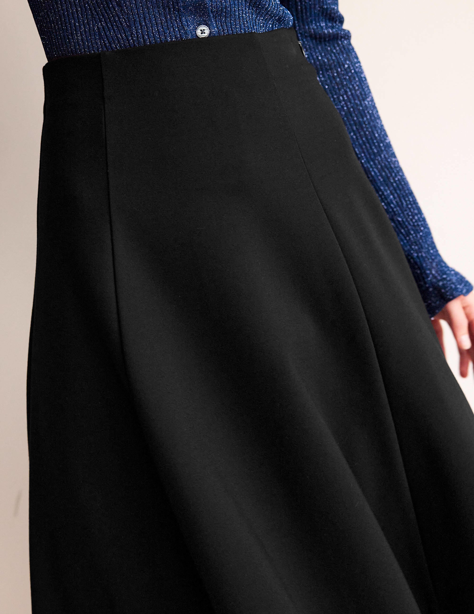 Flippy Jersey Midi Skirt-Black - Image 2