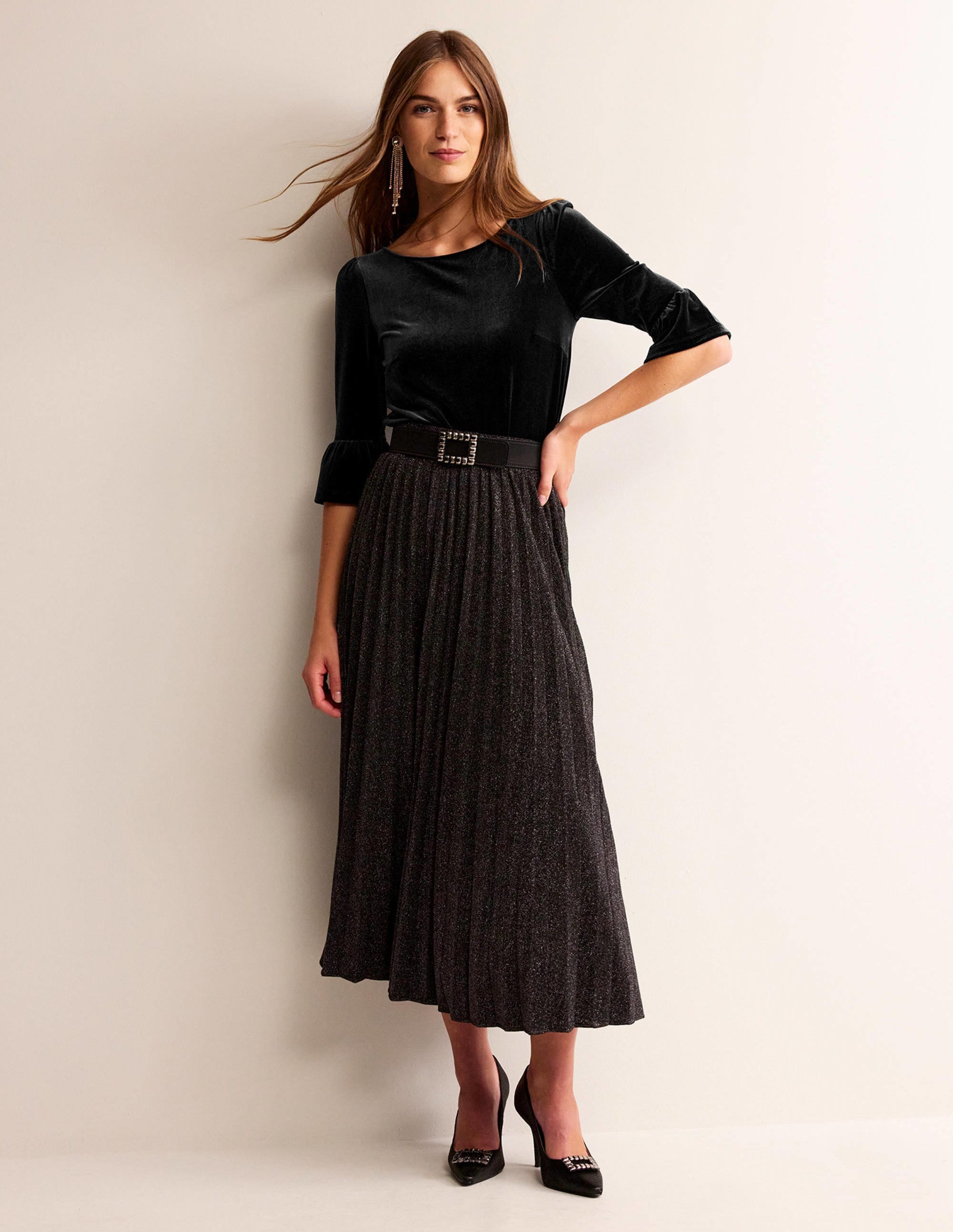 Velvet Ruffle Cuff Top-Black - Image 4