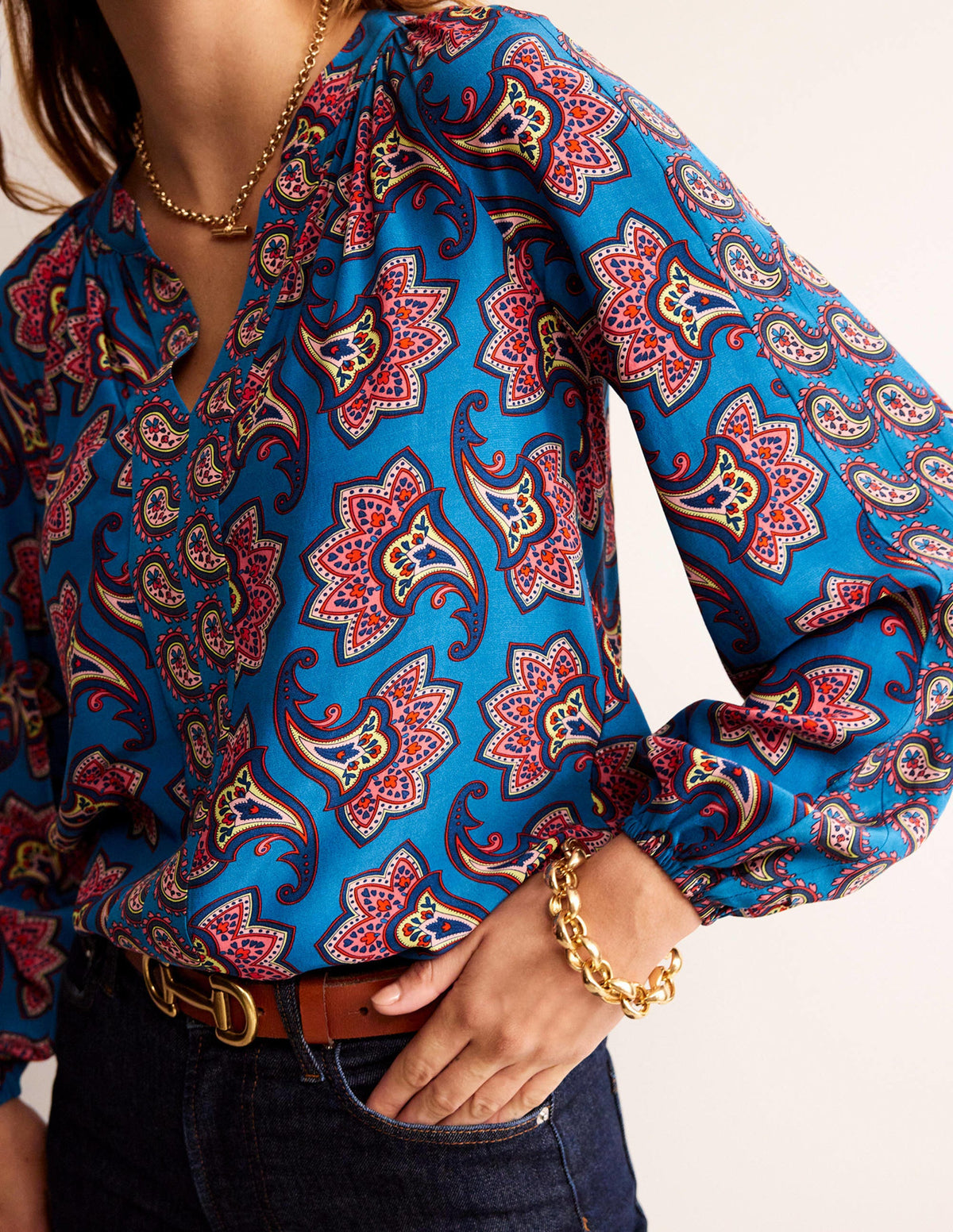 Border Print Raglan Top-Blue, Paisley Amaryllis - Image 2