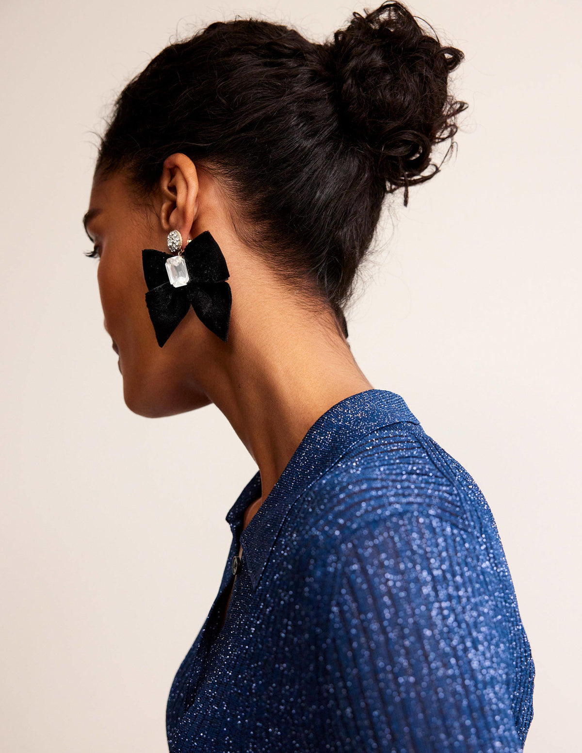 Party Bow Earrings-Black - Image 1