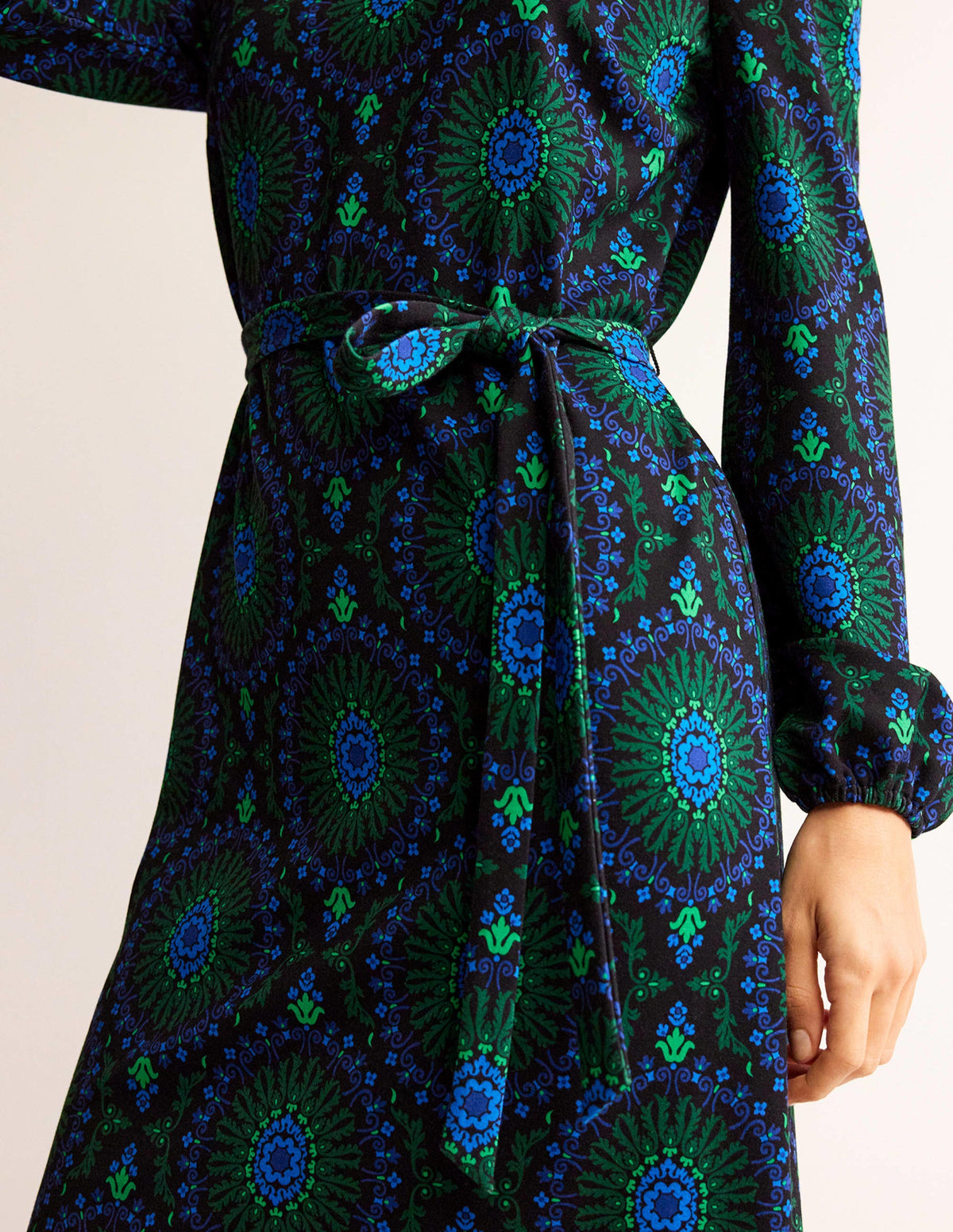 Violet Ponte Shift Dress-Black, Artizian Geo-2