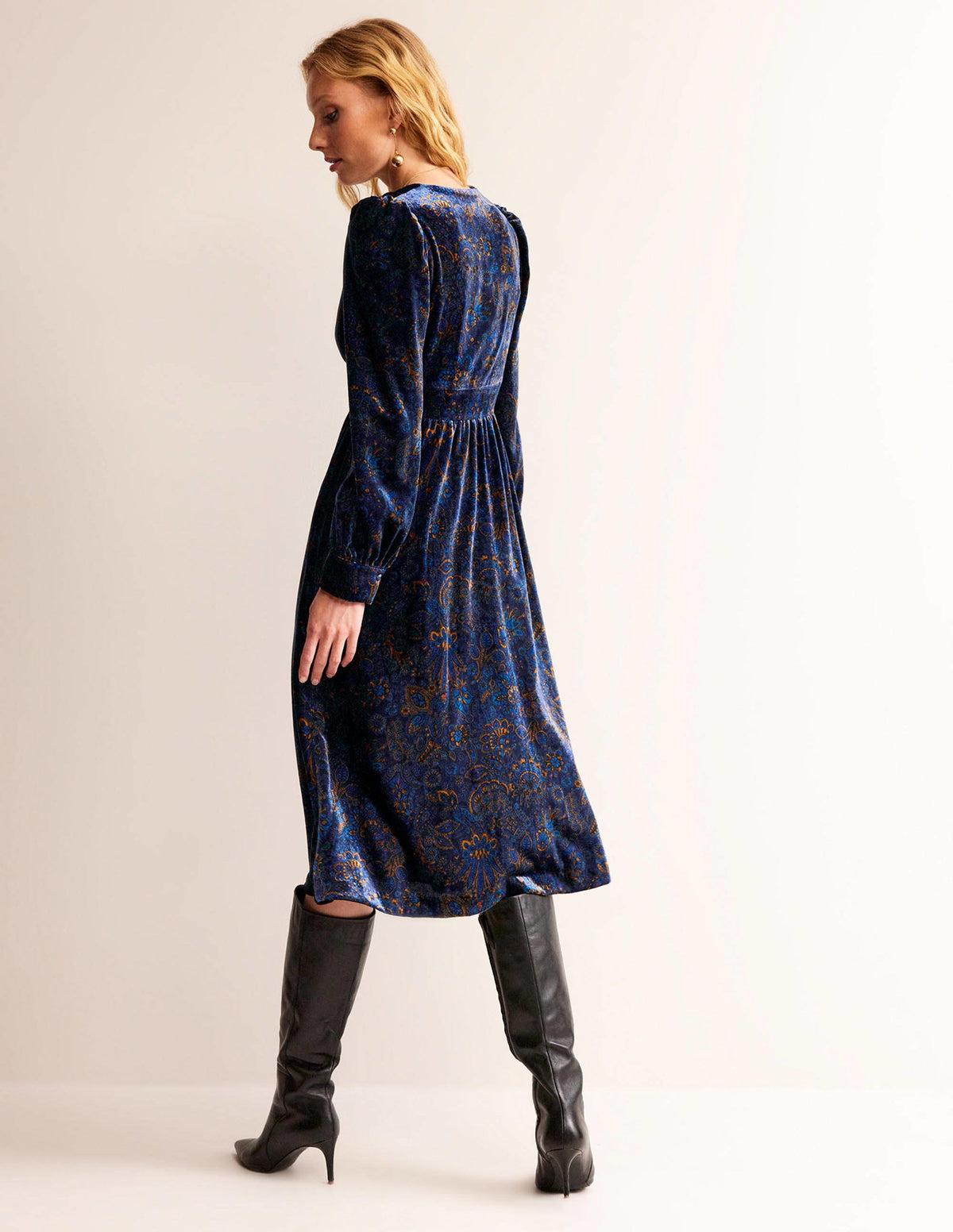 Elise Velvet Midi Dress-French Navy, Azalea Bloom - Image 3