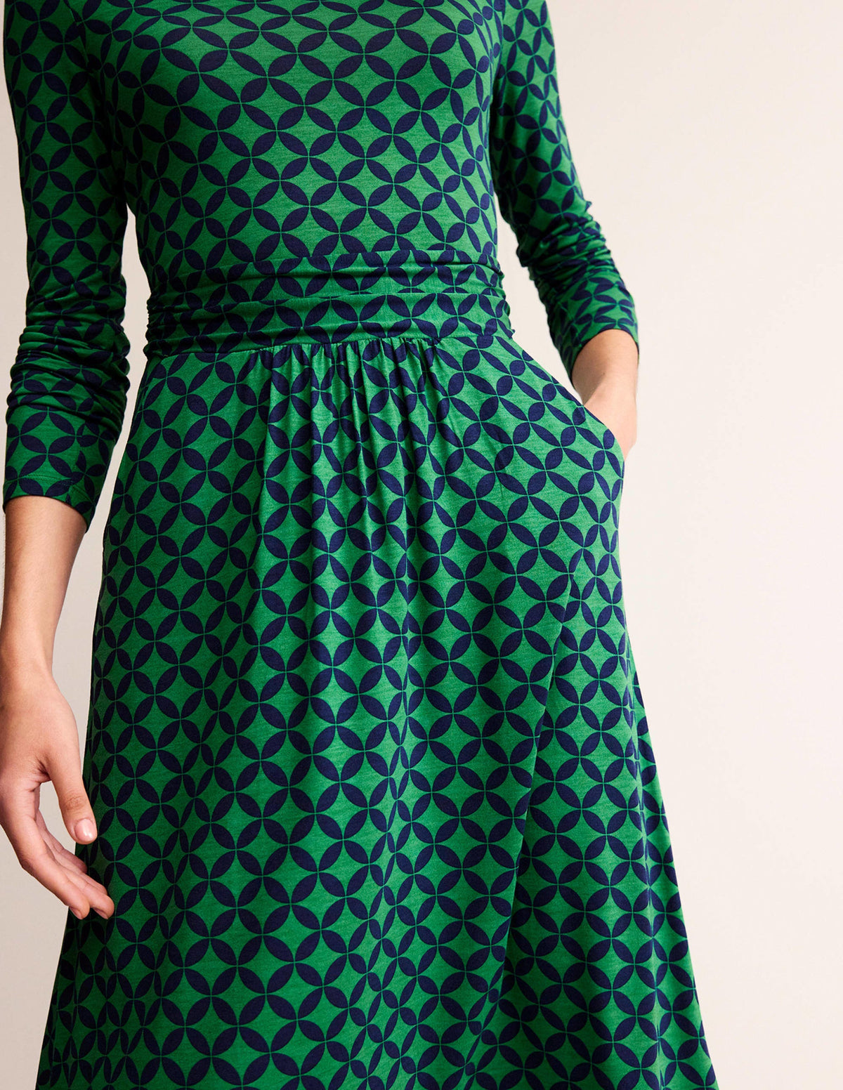 Abigail Jersey Dress-Green, Diamond Terrace-2