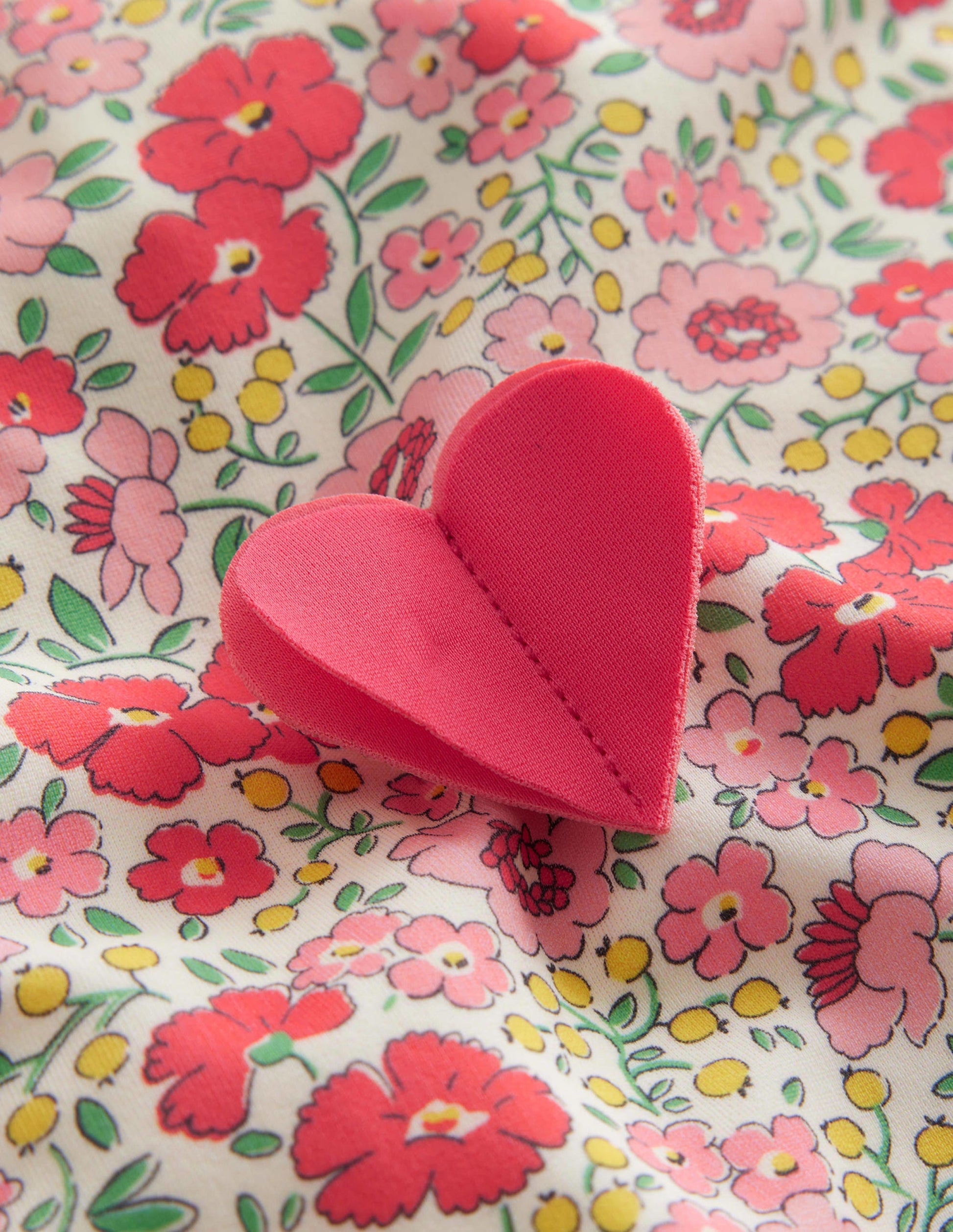 Logo Flutter Sleeve Swimsuit-Flowerbed Hearts-3