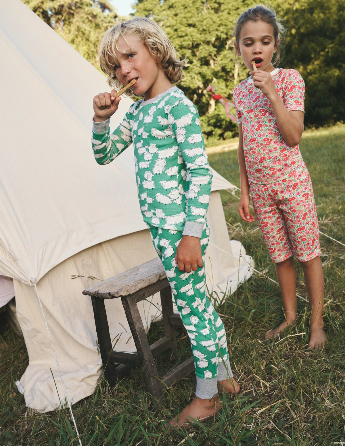 Snug Short John Pajamas-Pink Flowerbed - Image 4
