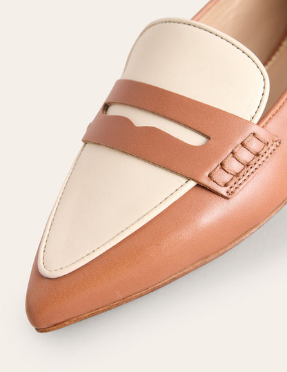 Pointed Loafers-Tan/Ecru