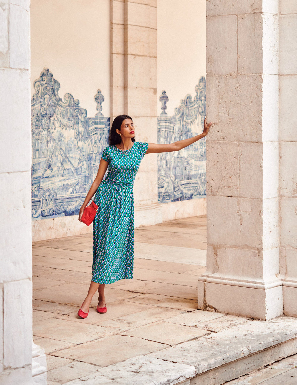 Amelie Jersey Midi Dress-Rich Emerald, Tulip Scallop - Image 5