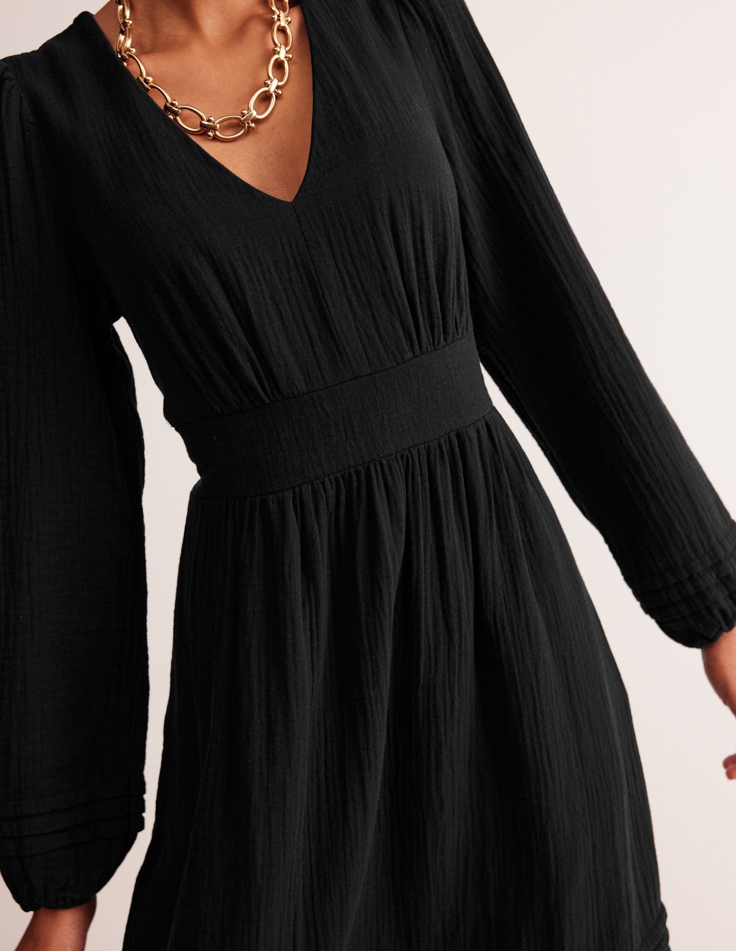 Eve Sleeved Double Cloth Dress-Black