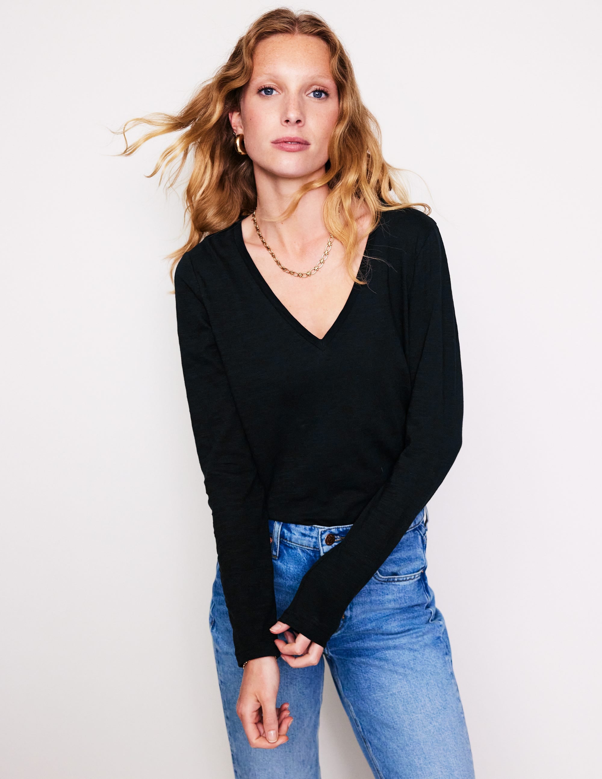 Cotton V-Neck Long Sleeve Top-Black - Image 4
