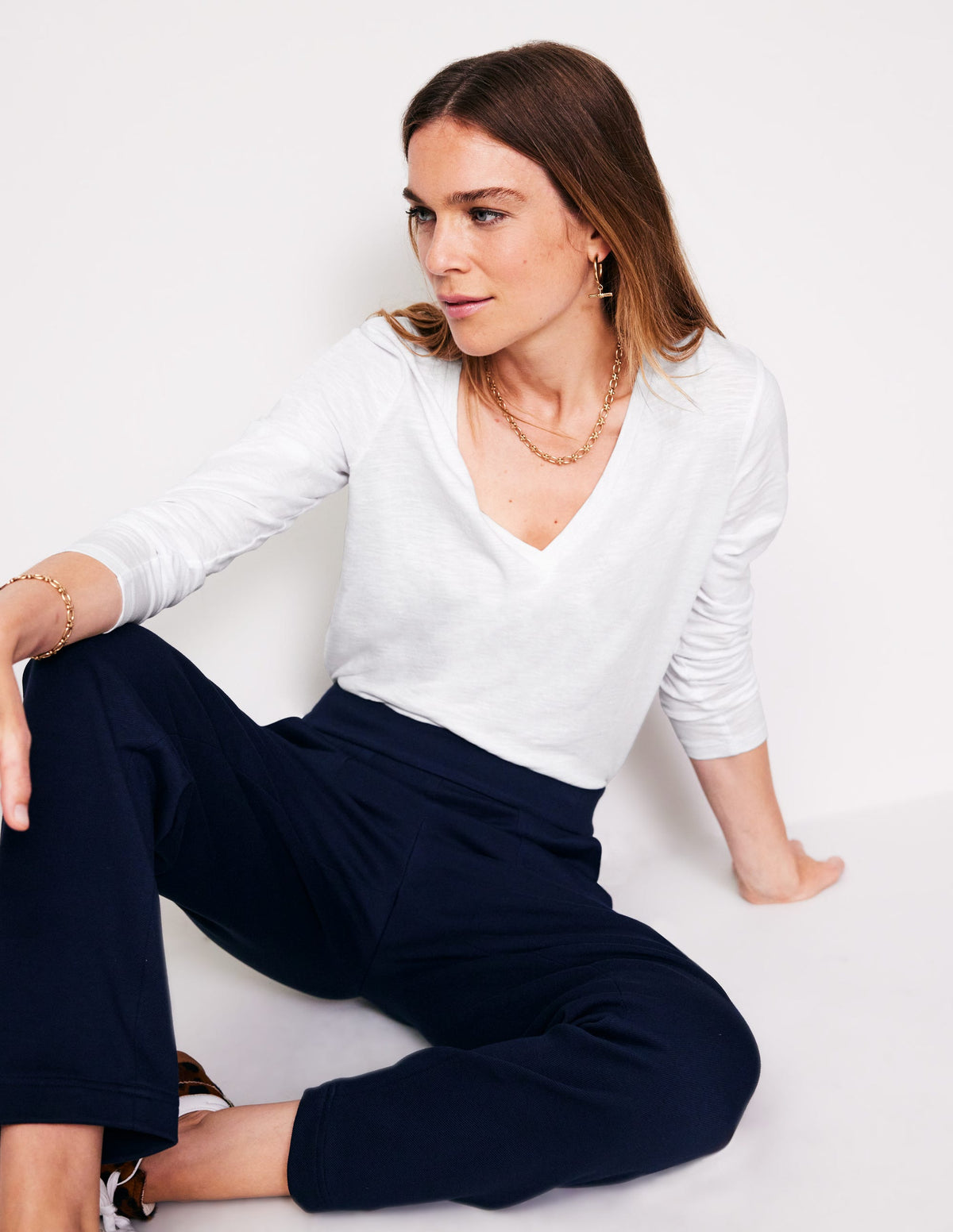 Cotton V-Neck Long Sleeve Top-White - Image 4