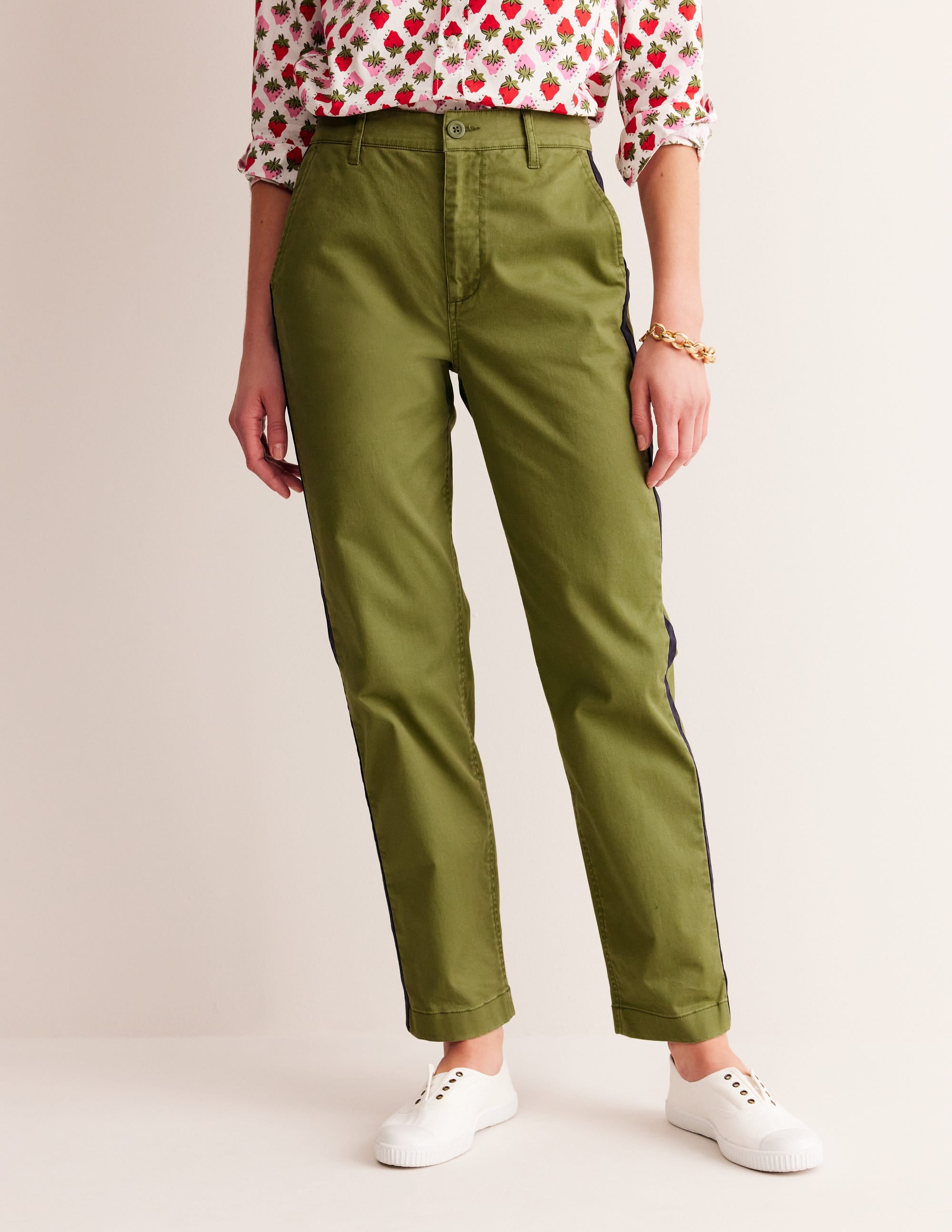 Barnsbury Chino Pants-Khaki Navy Side Stripe - Image 4