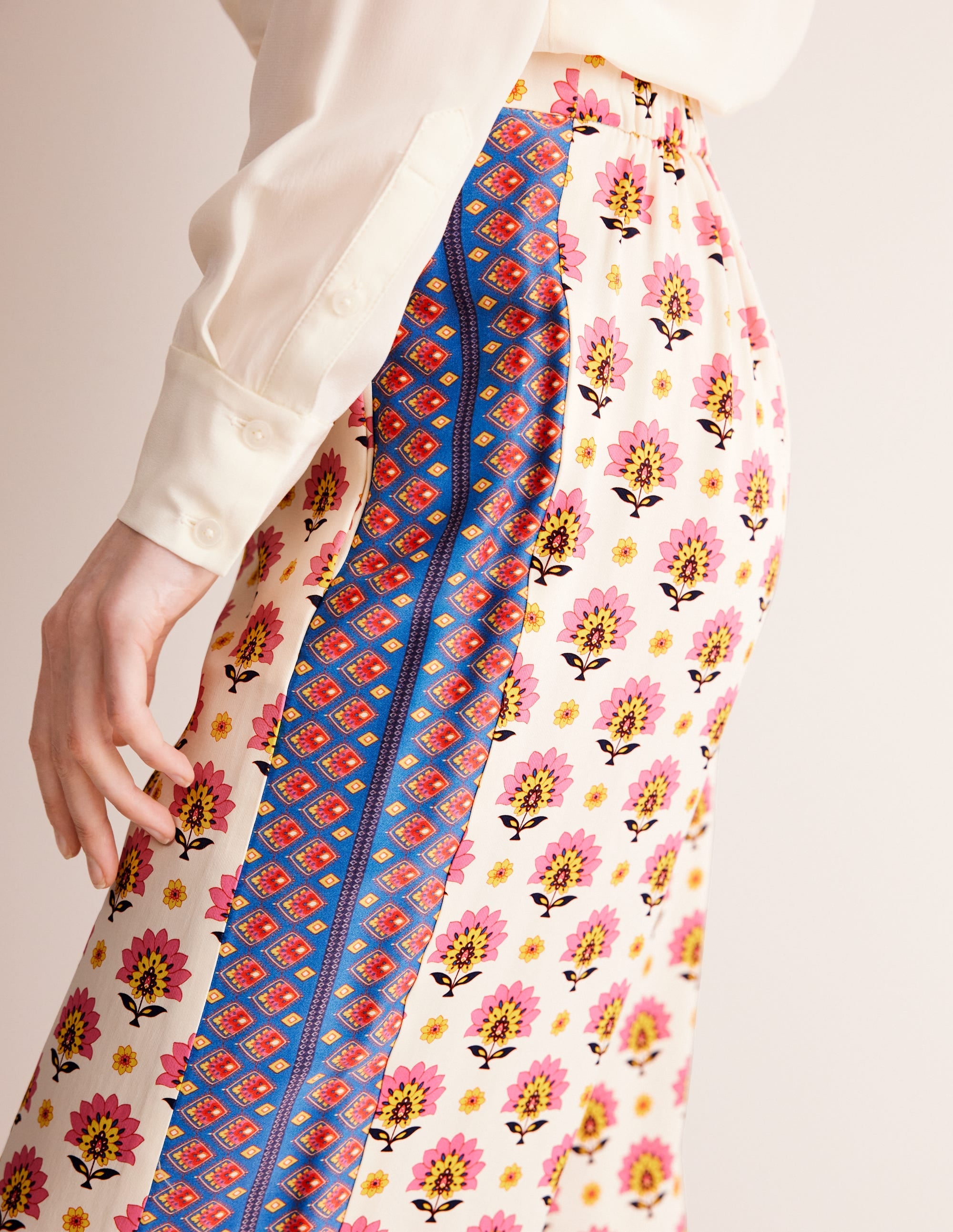Straight Cropped Satin Pants-Passion Geo - Image 2
