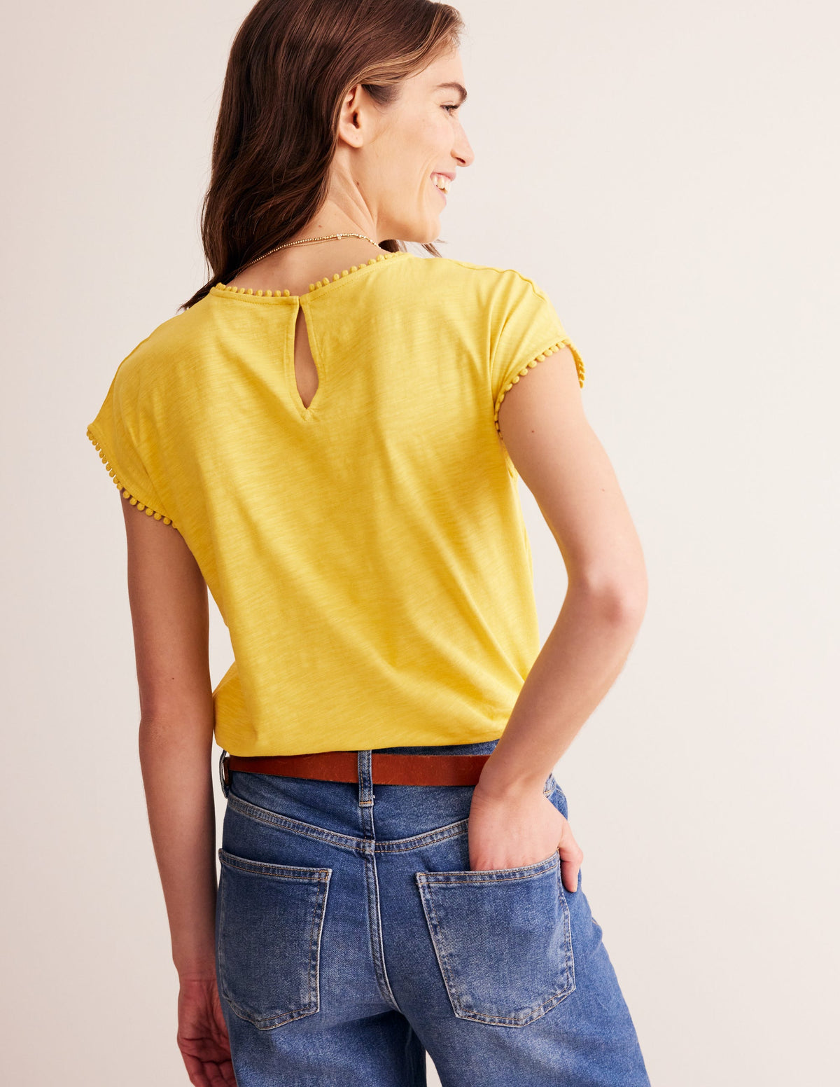 Sasha Broderie T-Shirt-Ceylon Yellow - Image 3