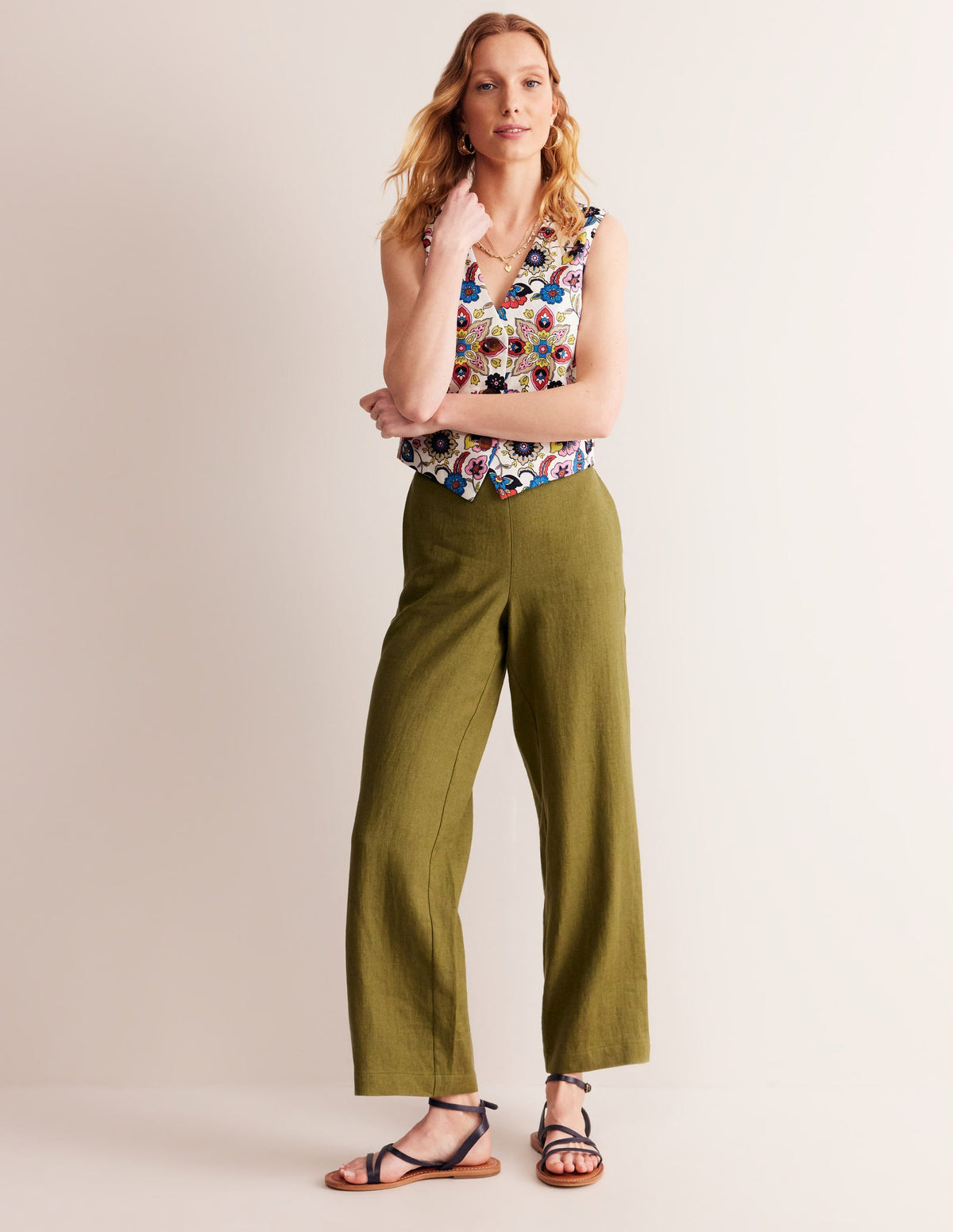 Linen V-Neck Waistcoat-Ivory, Botanic Sprig - Image 4