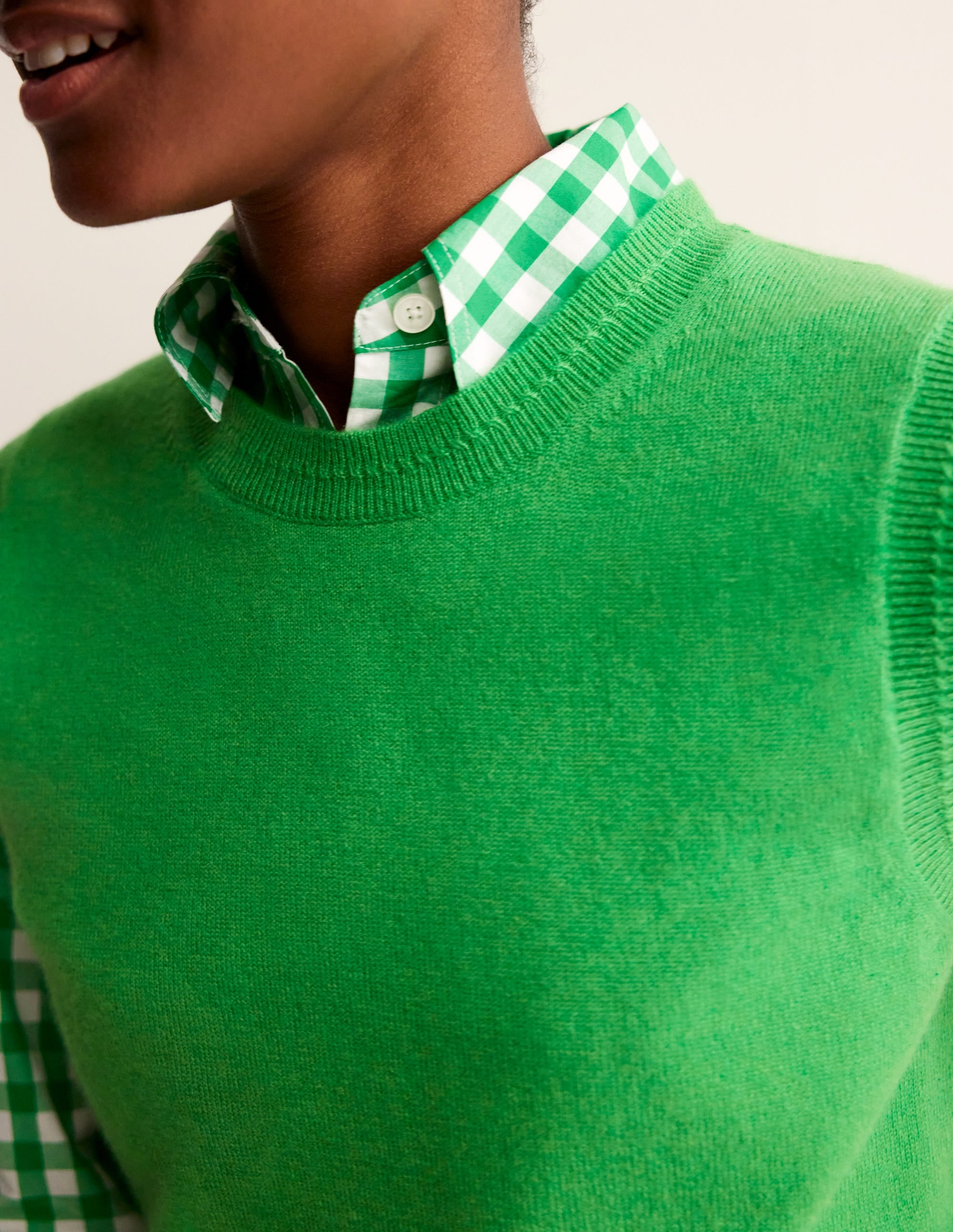 Eva Cashmere Vest-Bright Green - Image 2