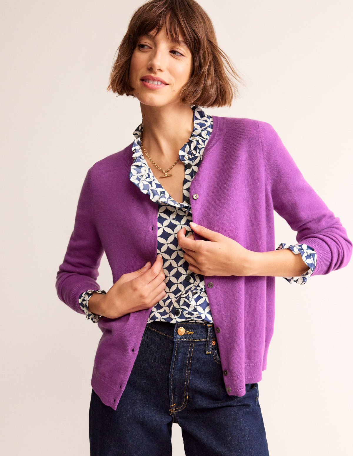 Eva Cashmere Crew Cardigan-Mulberry - Image 4