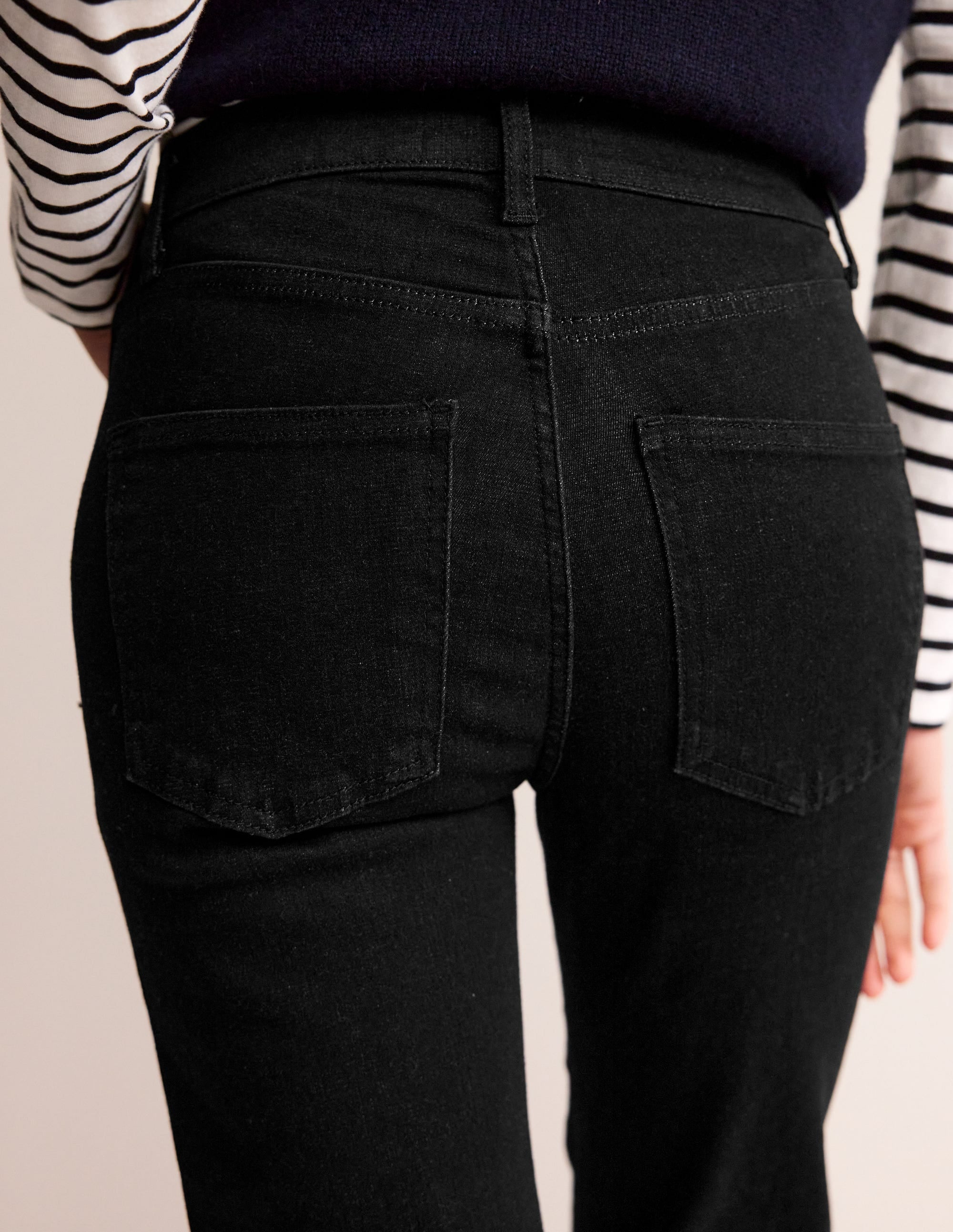 Mid Rise Slim Leg Jeans-Black - Image 2