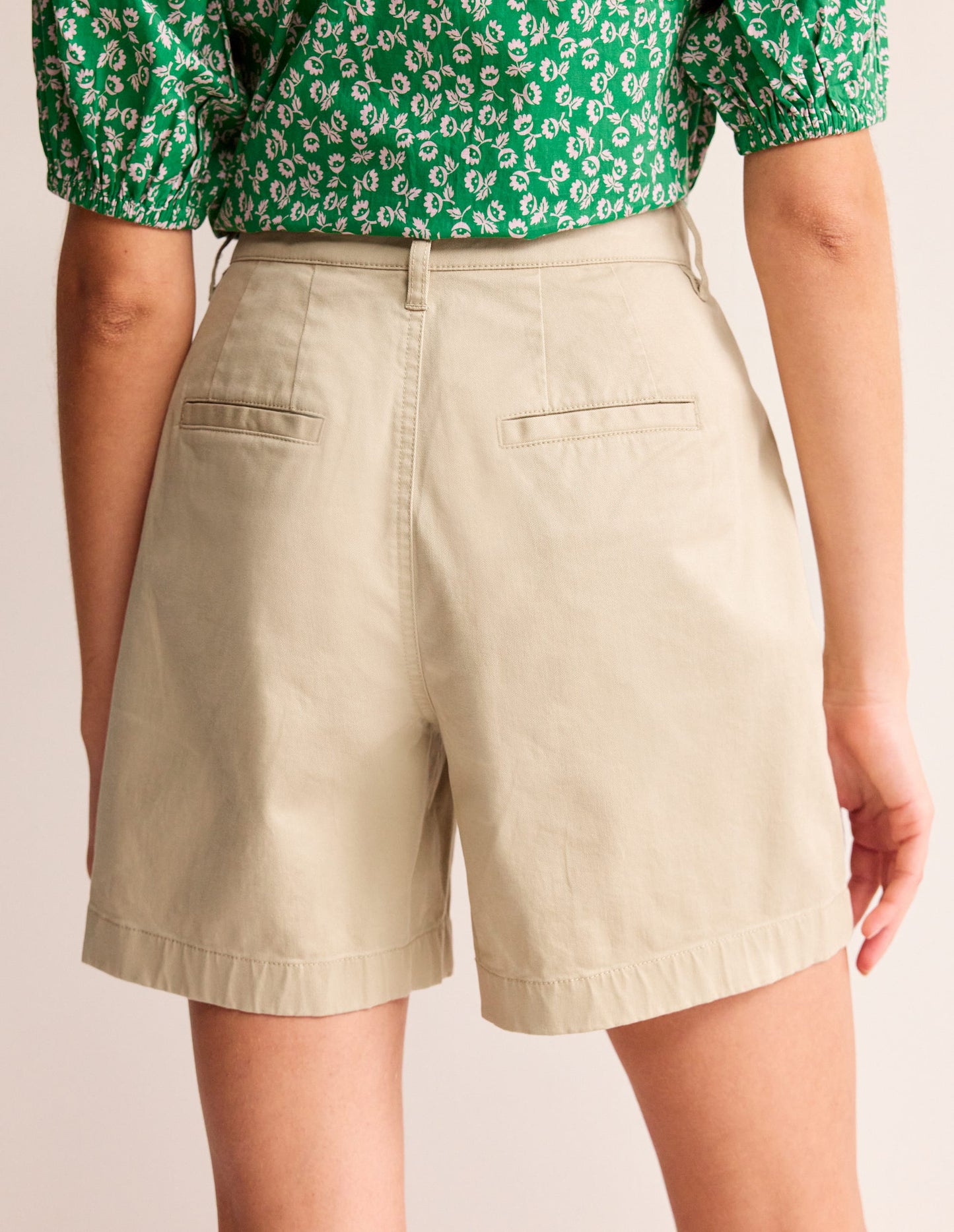 Barnsbury Chino Shorts-Fields of Rye