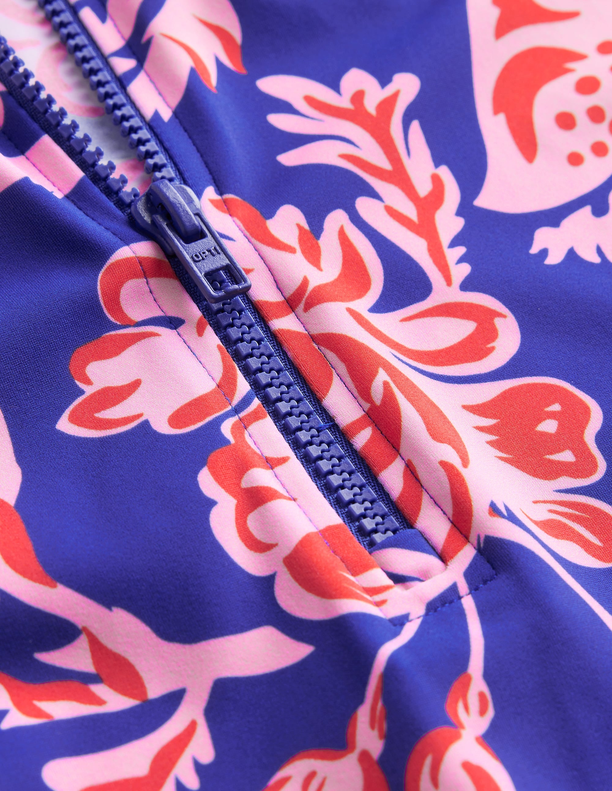 Piped Raglan Rash Guard-Surf The Web Blue, Rose Blush - Image 6