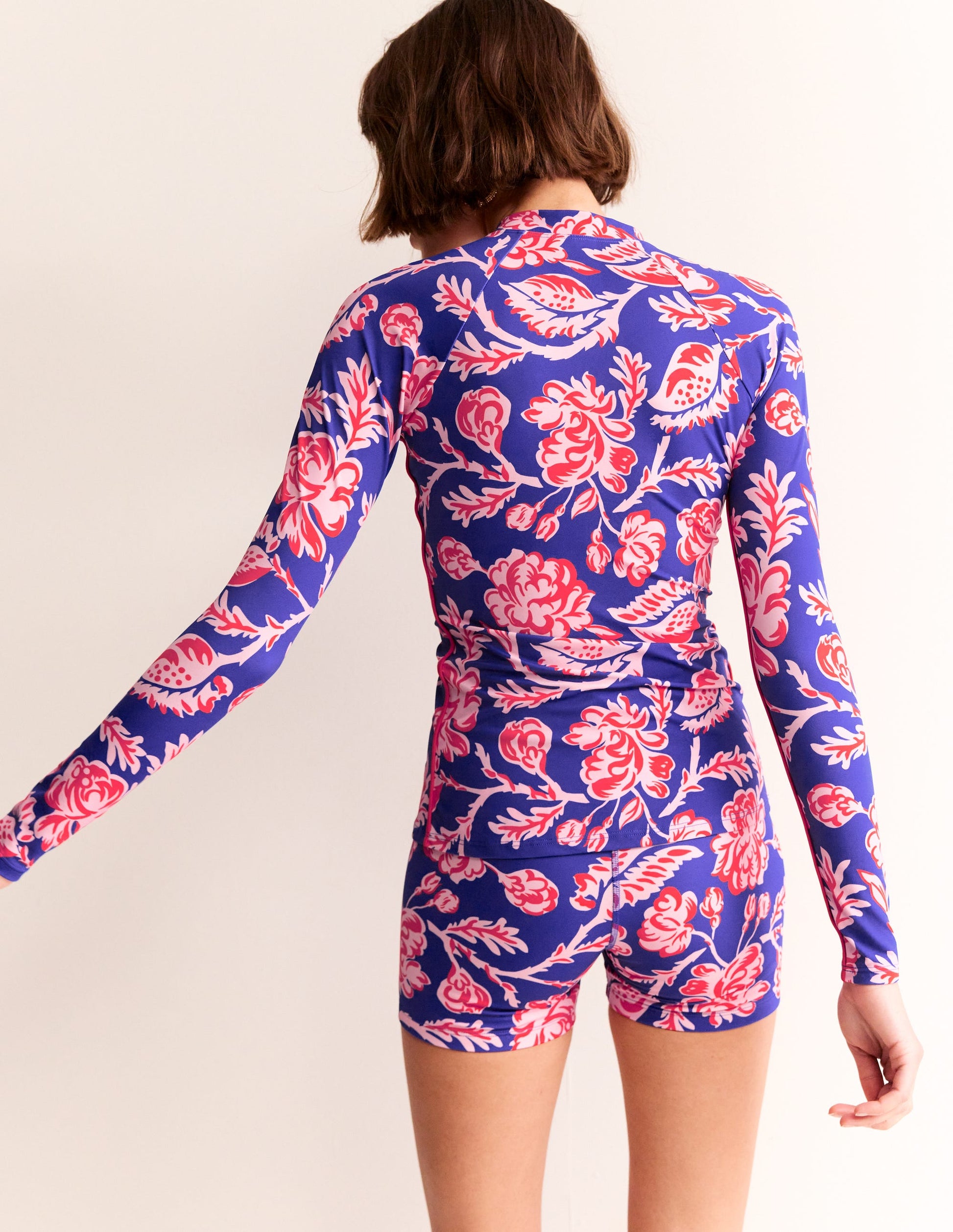 Piped Raglan Rash Guard-Surf The Web Blue, Rose Blush-3