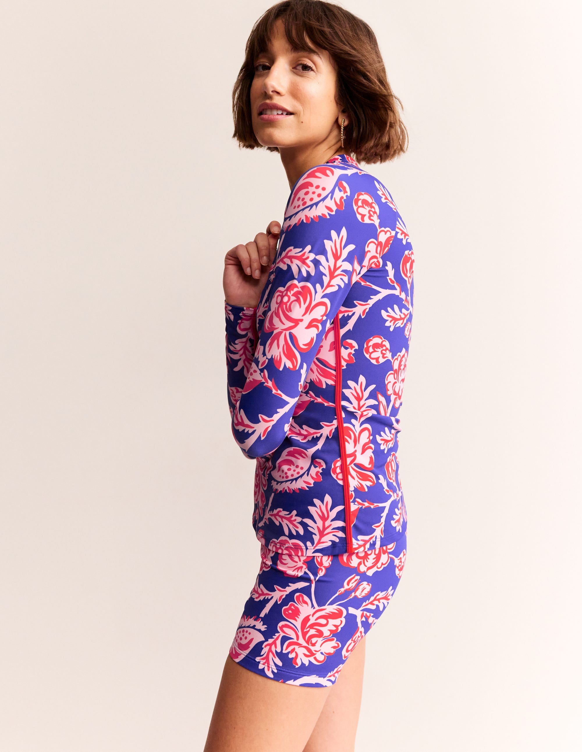 Piped Raglan Rash Guard-Surf The Web Blue, Rose Blush - Image 4