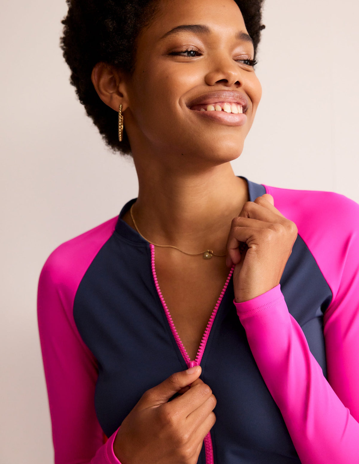 Piped Raglan Rash Guard-Navy/ Super Pink Colourblock - Image 2