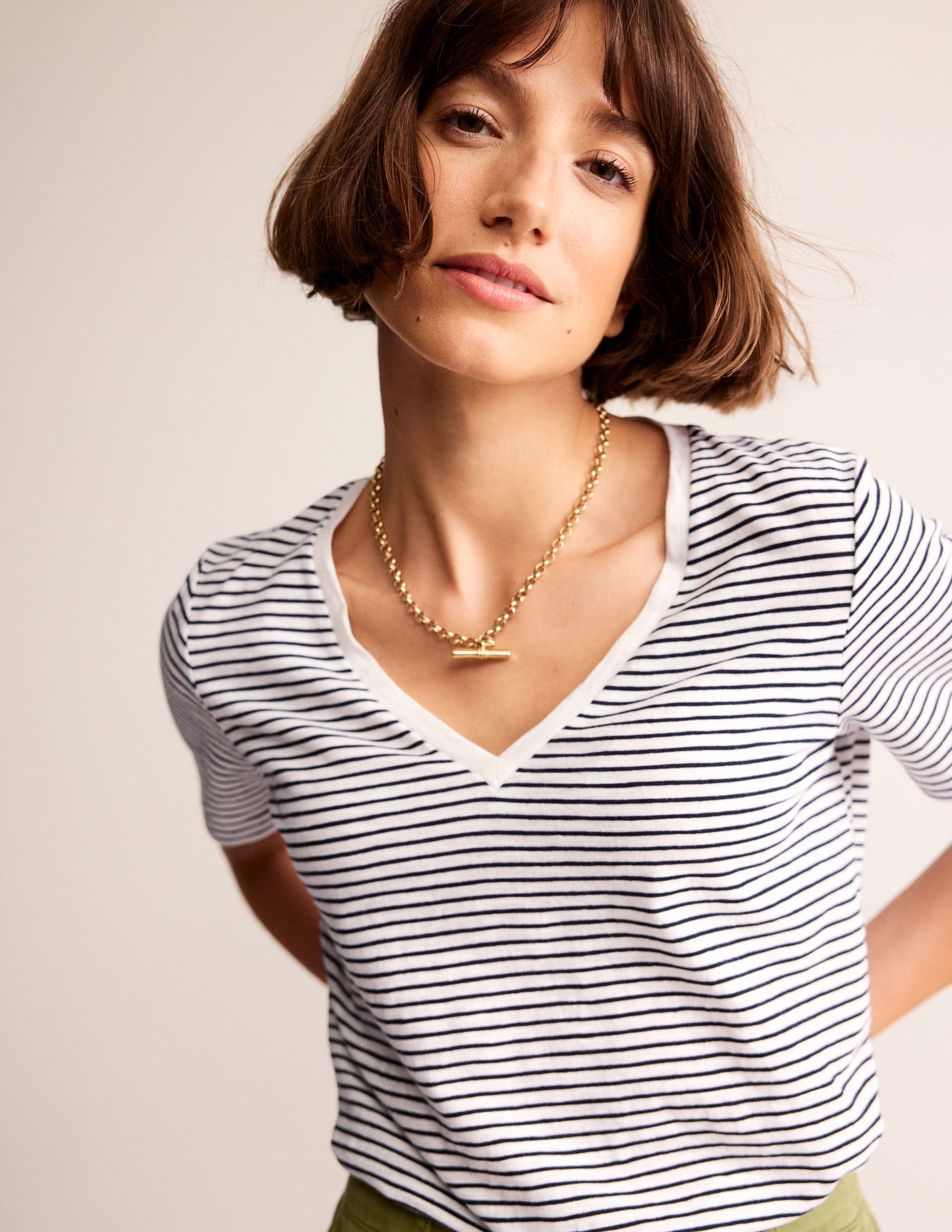Regular V-Neck Slub T-shirt-Ivory, Navy-2