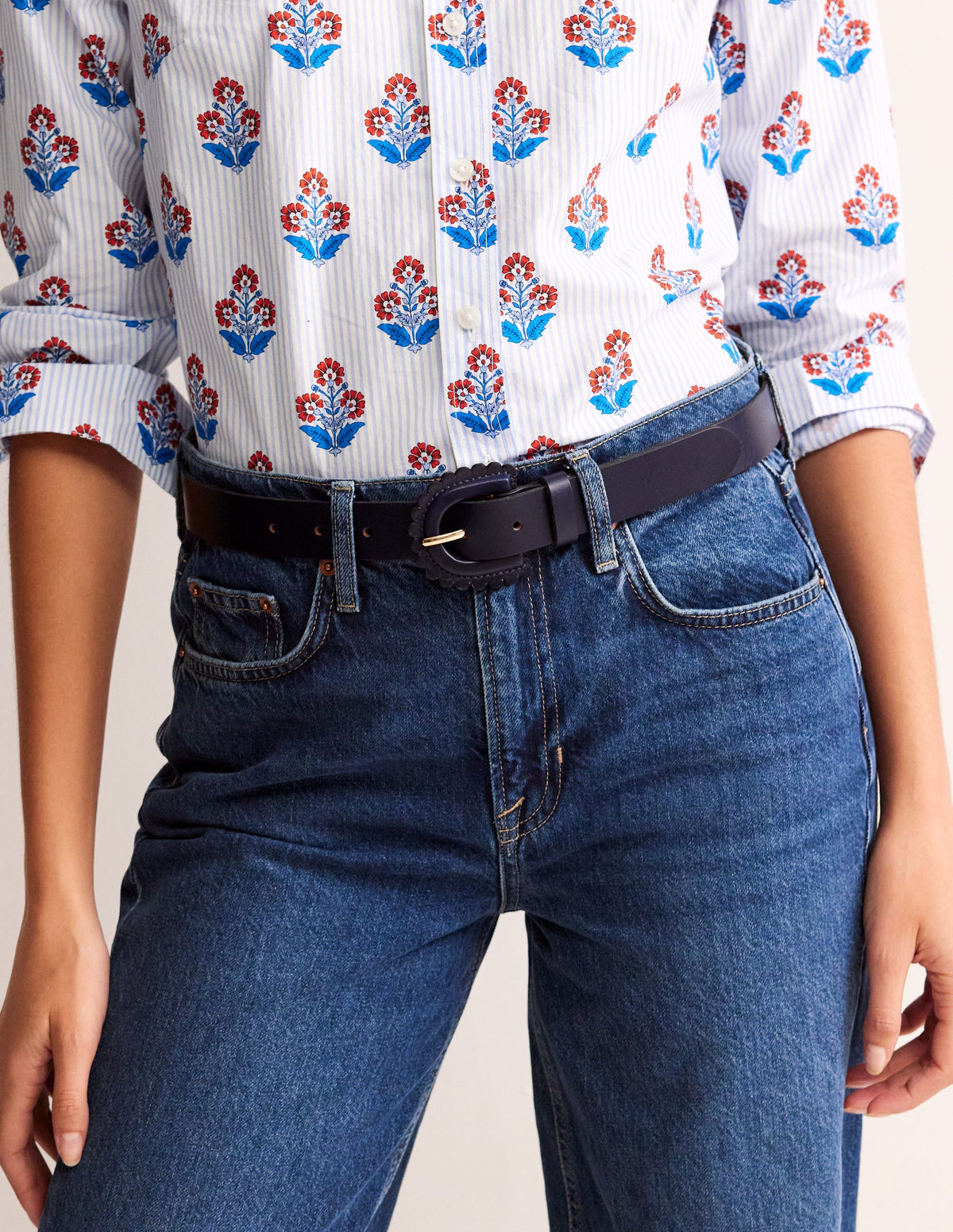 Scallop Buckle Belt-Navy - Image 1