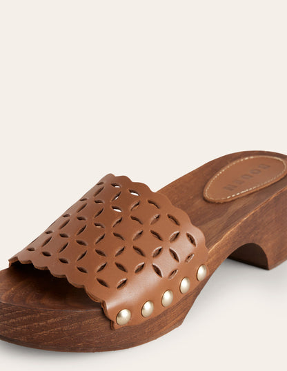 Cut Out Detail Clogs-Tan