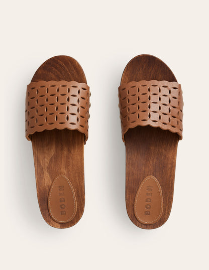 Cut Out Detail Clogs-Tan