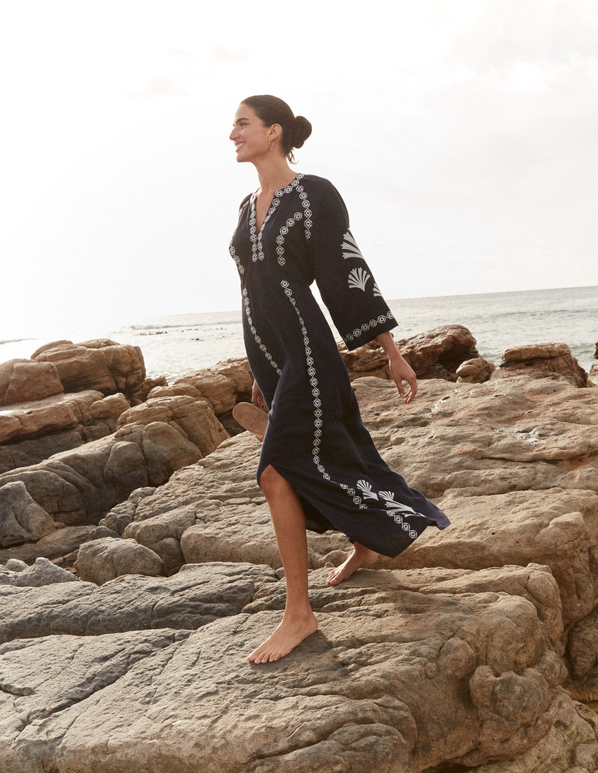 Una Linen Midi Dress-Navy-7