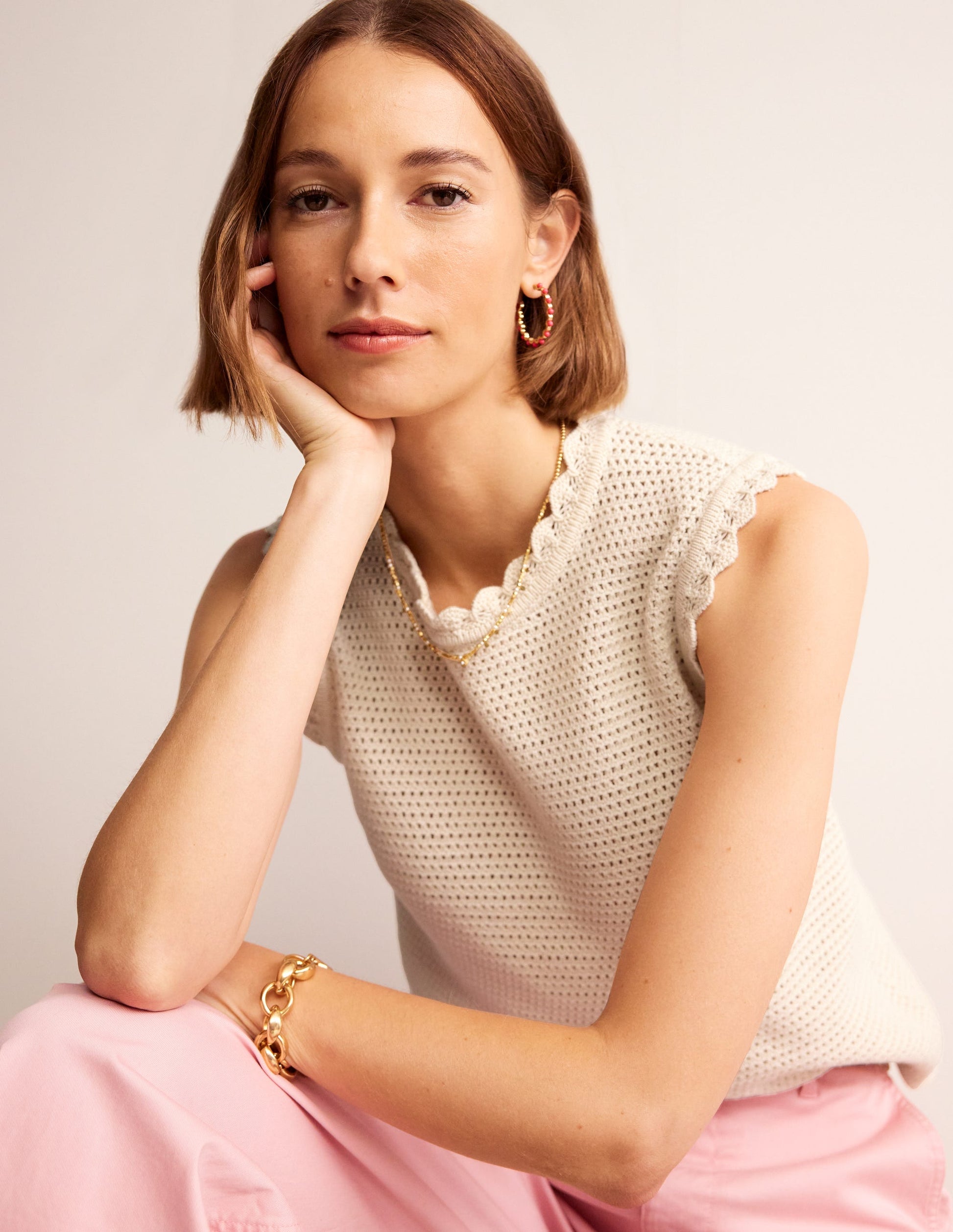 Textured Scallop Vest-Warm Ivory-4