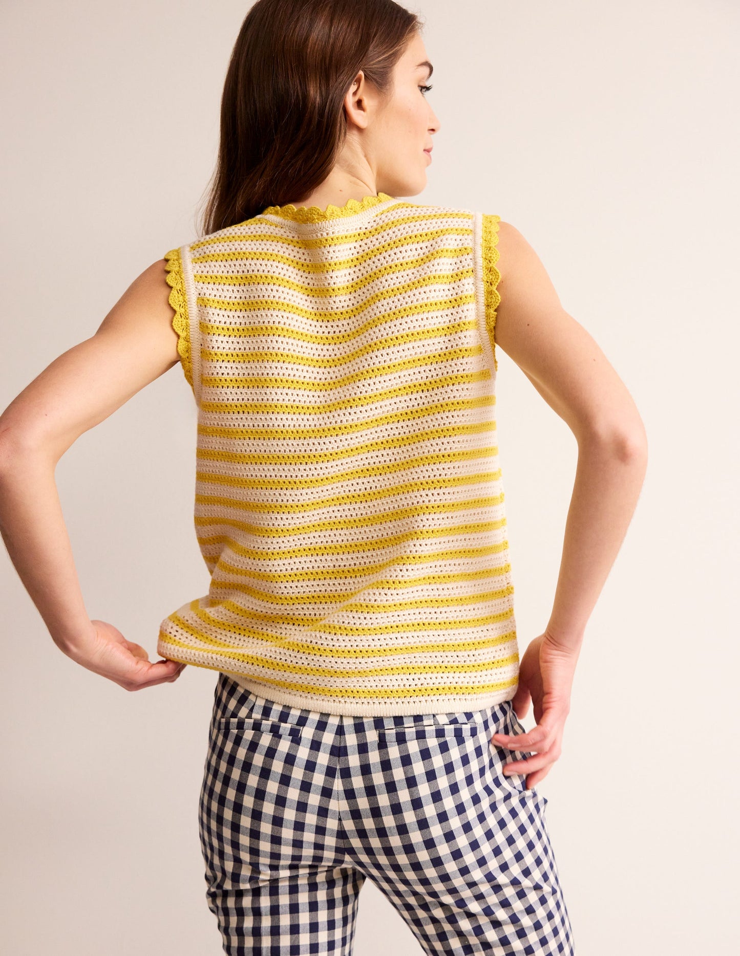 Textured Scallop Vest-Ivory/ Mimosa Yellow