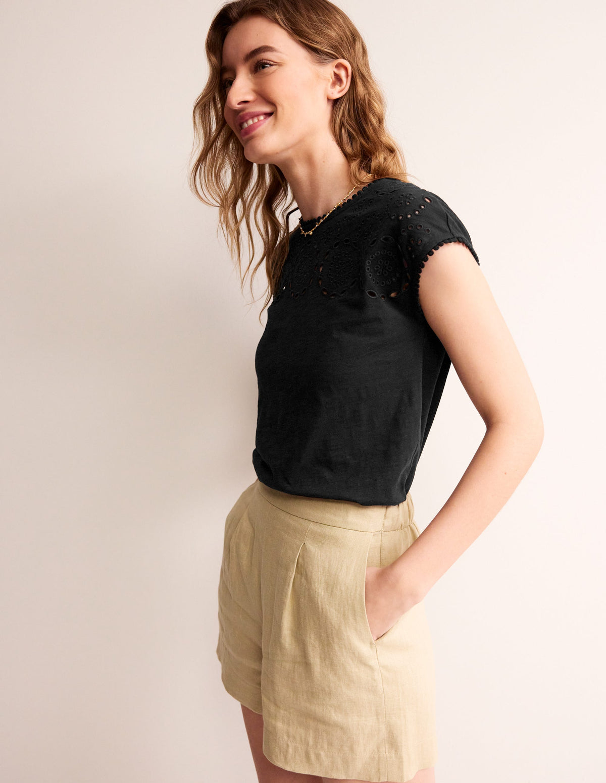 Sasha Broderie T-Shirt-Black-4