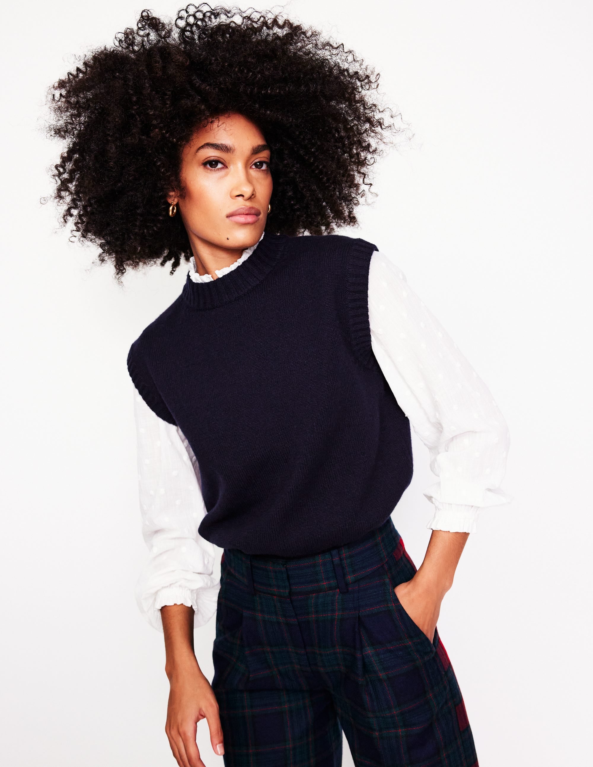 Chunky Cashmere Crew Neck Vest-Navy - Image 1